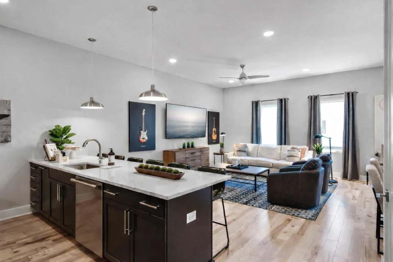 Side By Side Nash Homes - Relaxing Rooftop Patios *