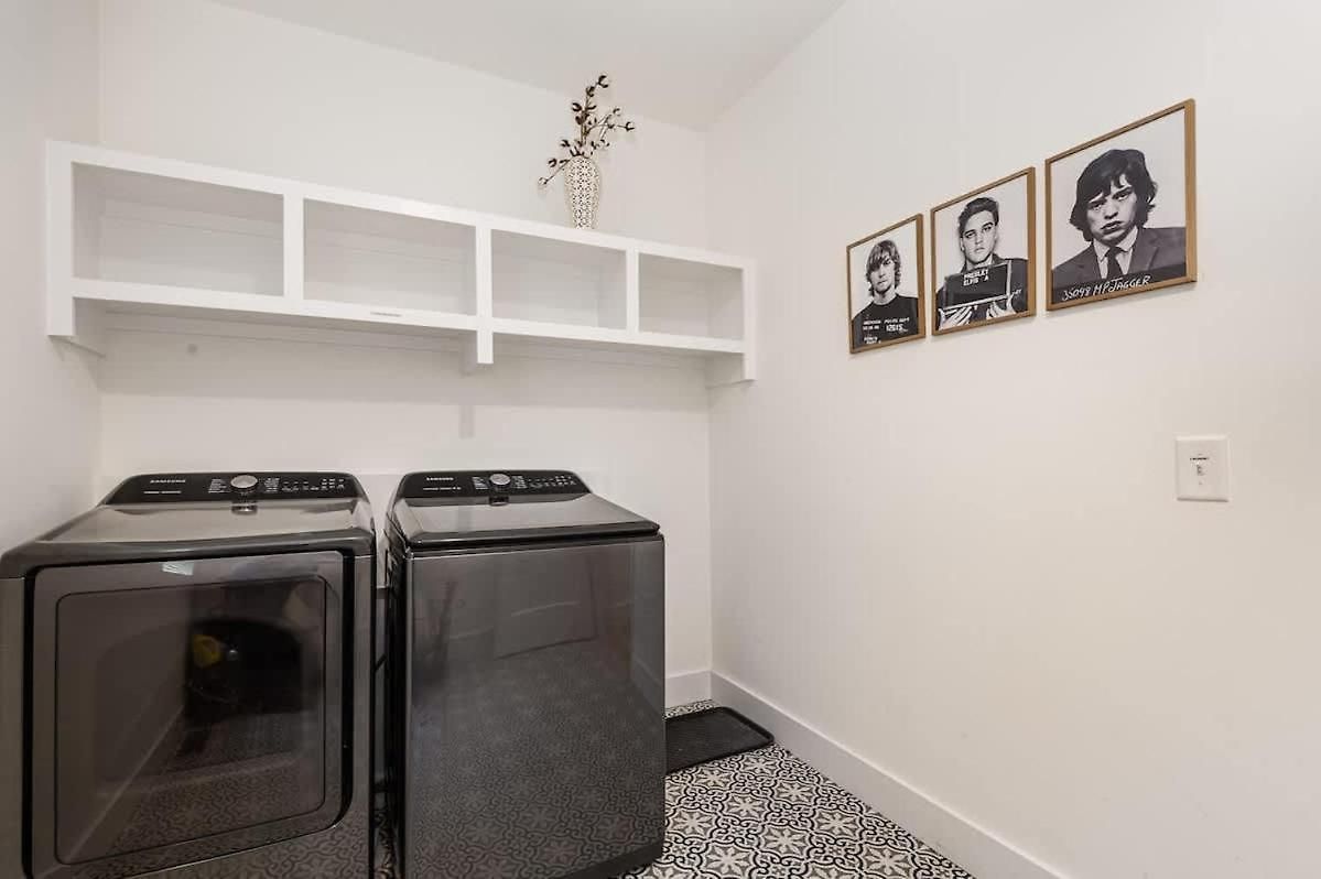 Hurst House - 4 Stylish Homes - Mins To Germantown Holiday home *