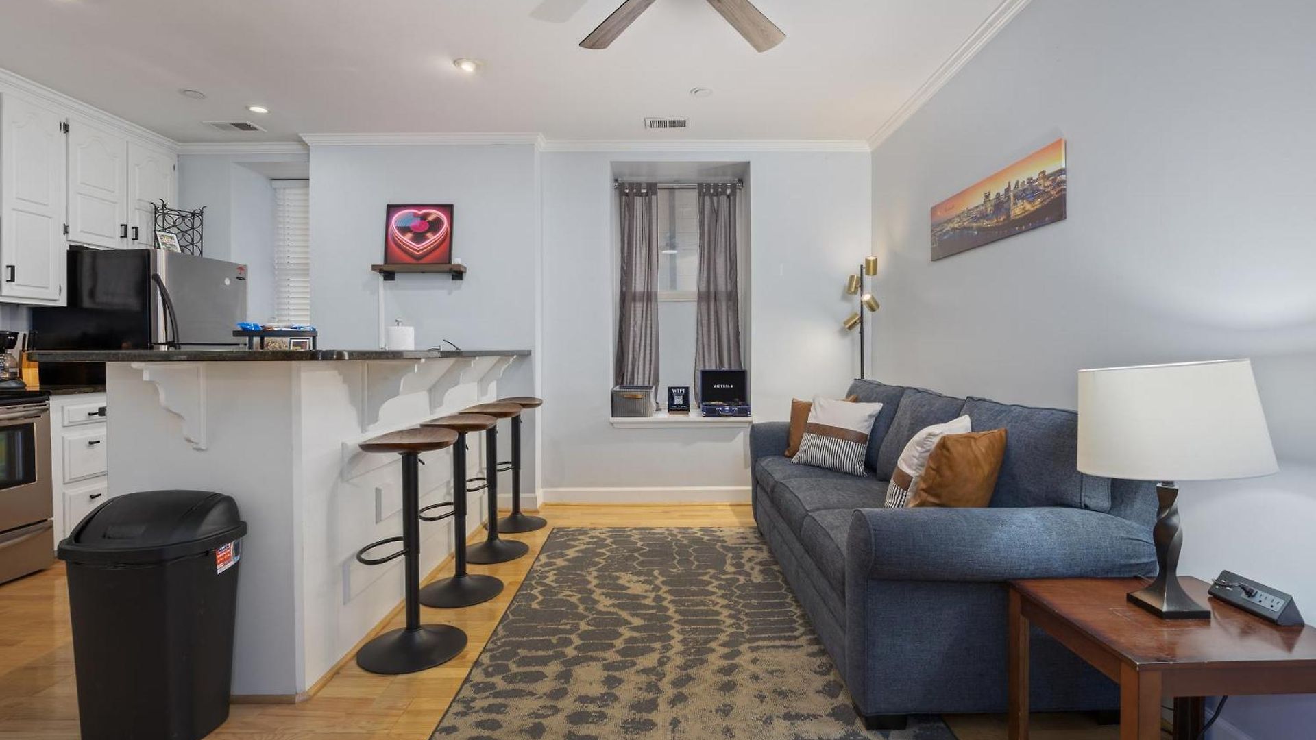 Apartment Historic Honky Tonk Hideaway