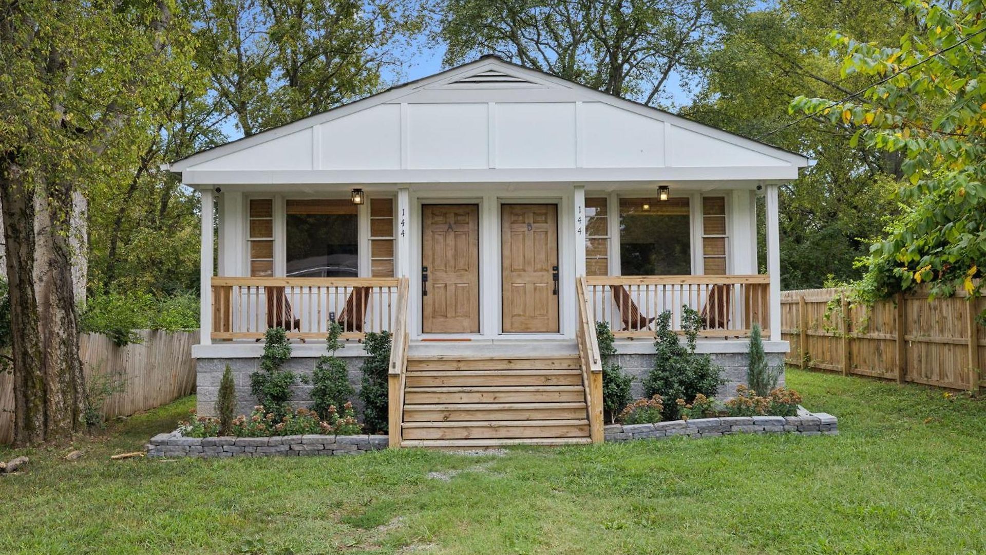 Vibey Unit In Duplex Nashville