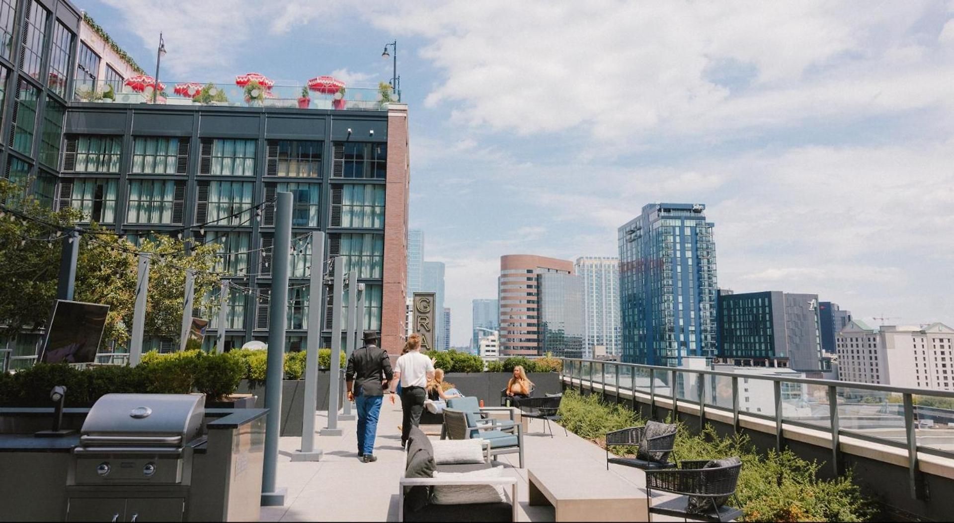 Landing Amazing 2Bd Pool Rooftop Lounge
