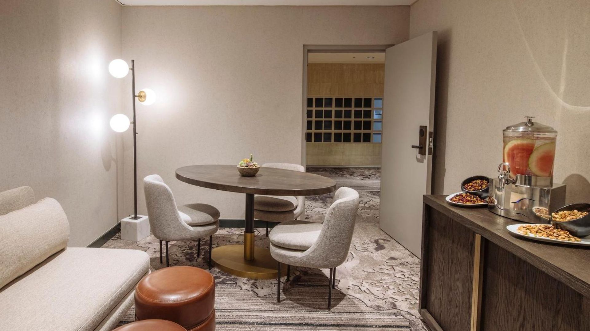 Hotel Loews At Vanderbilt Plaza 4*