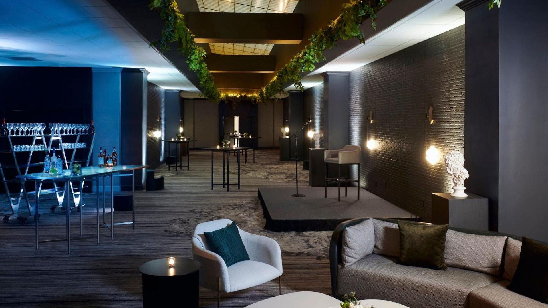 Loews At Vanderbilt Plaza Hotel 4*