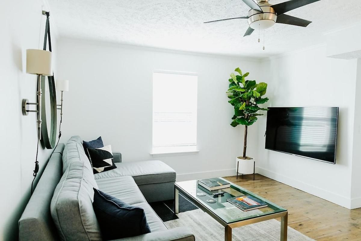 The Vinyl At Music Row - 1 Bedroom Apartment *