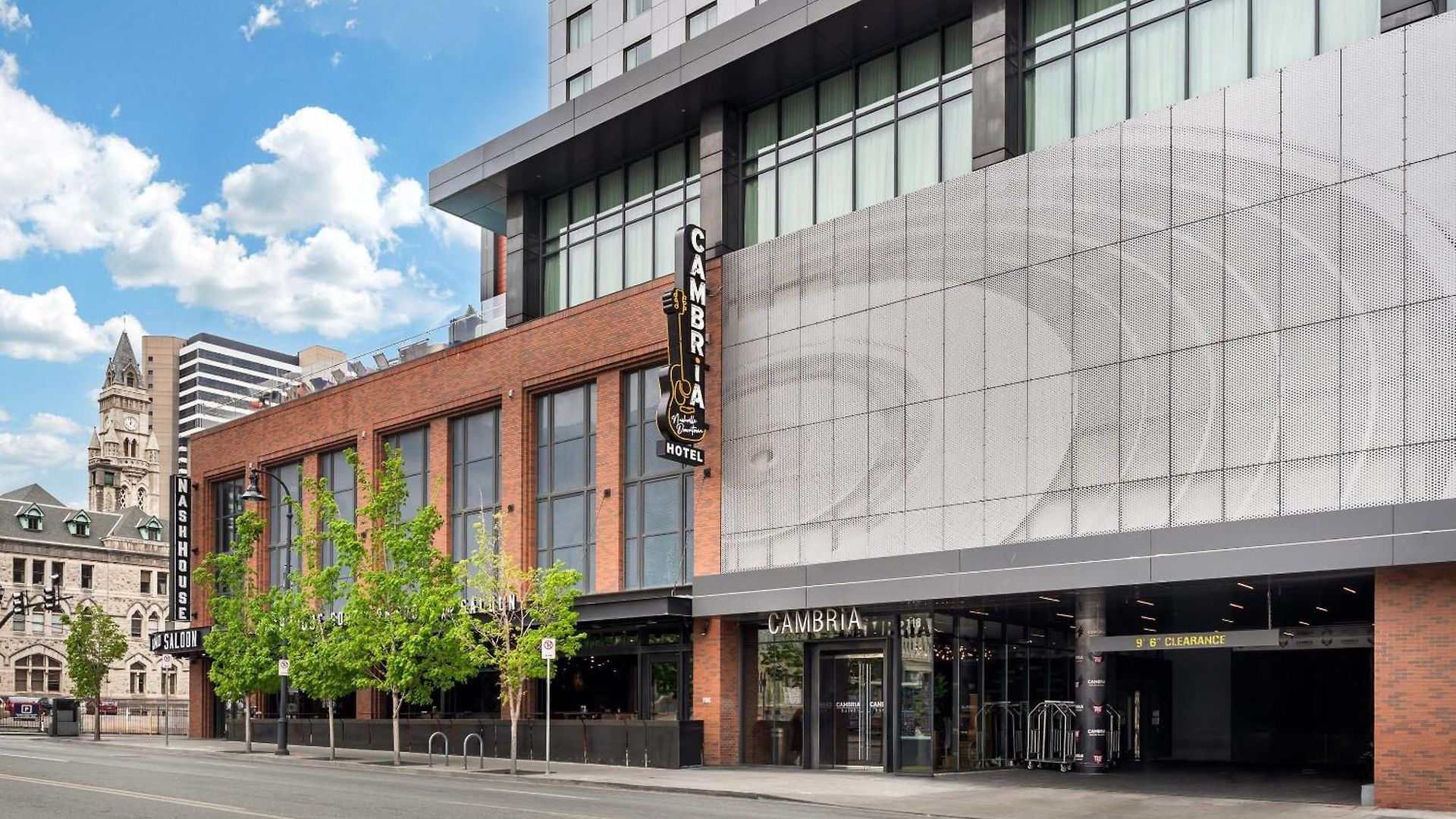 Cambria Downtown 4*