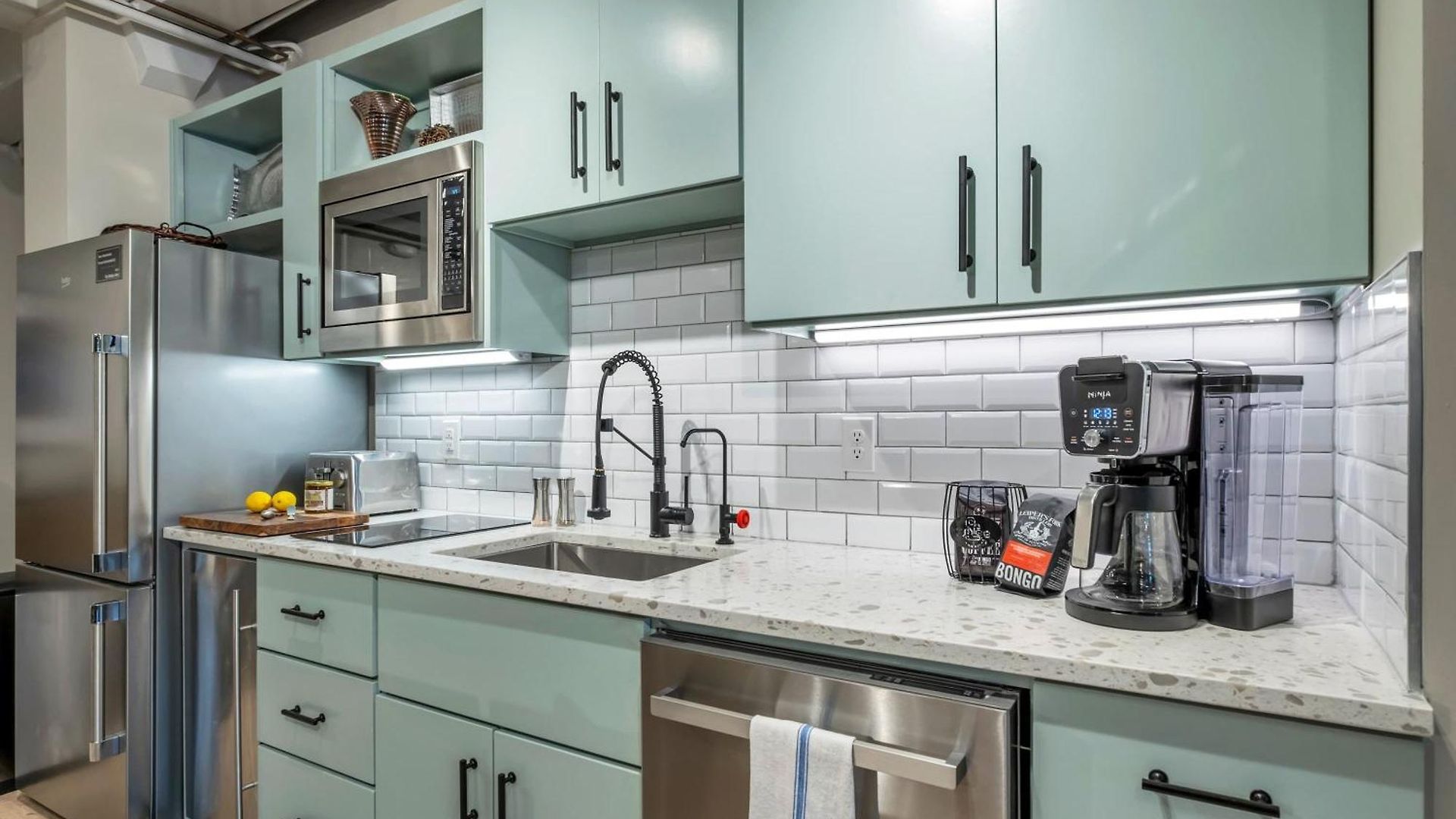 Apartment Honky Tonk 6 Bedroom By Maddox