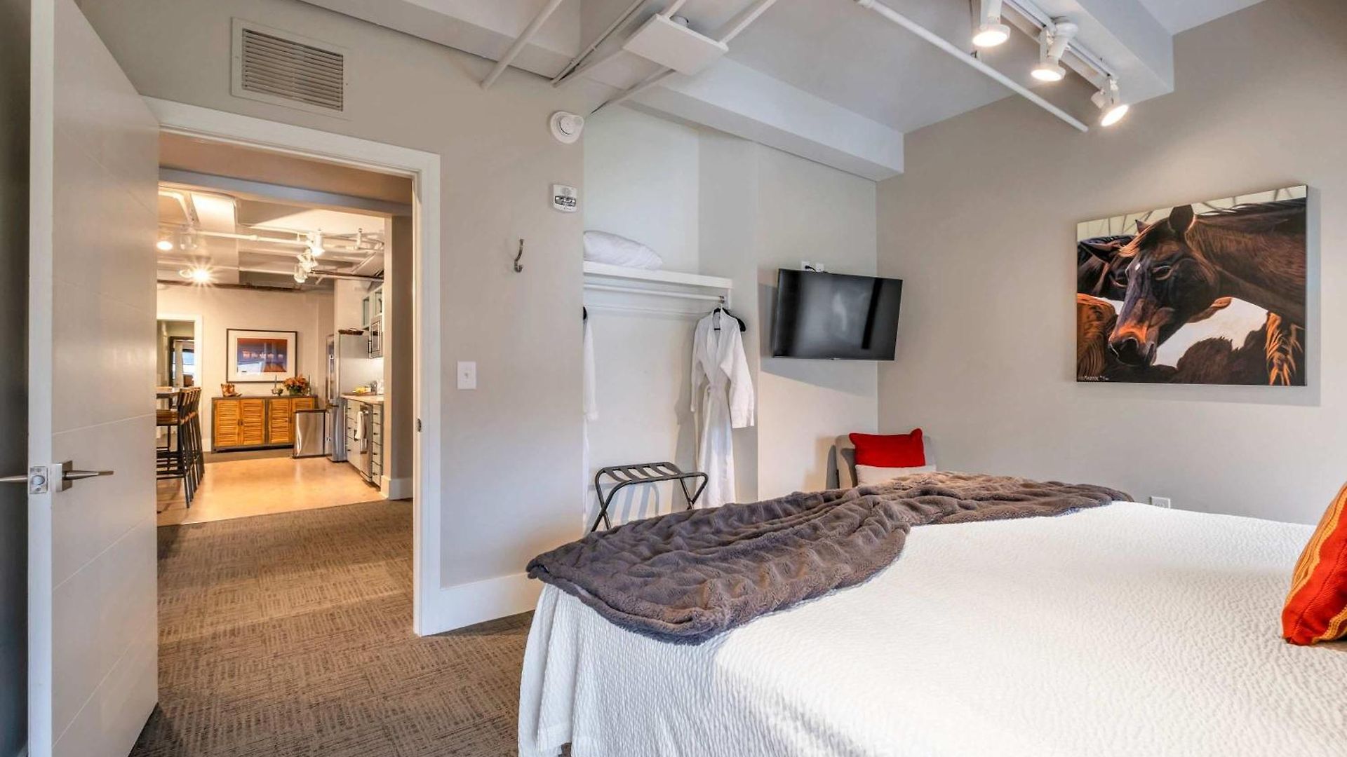 Honky Tonk 6 Bedroom By Maddox Apartment *