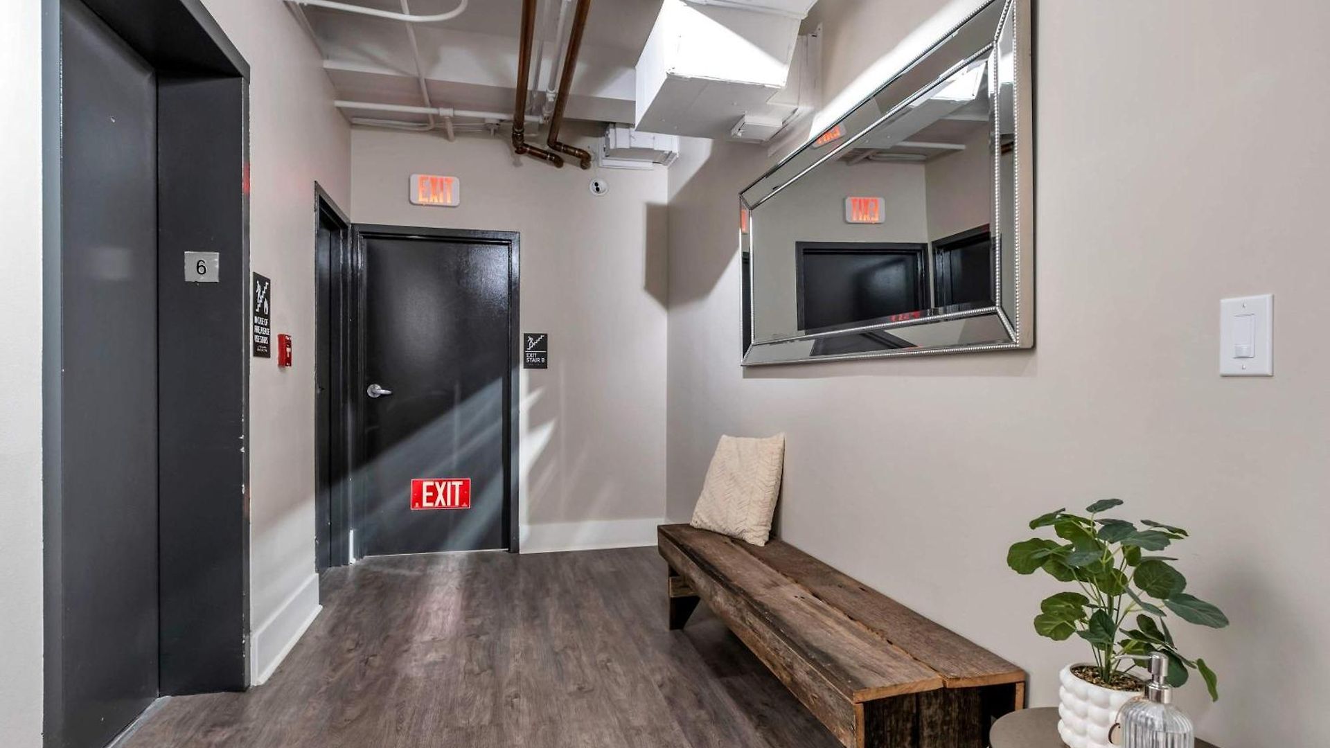 Honky Tonk 6 Bedroom By Maddox Apartment