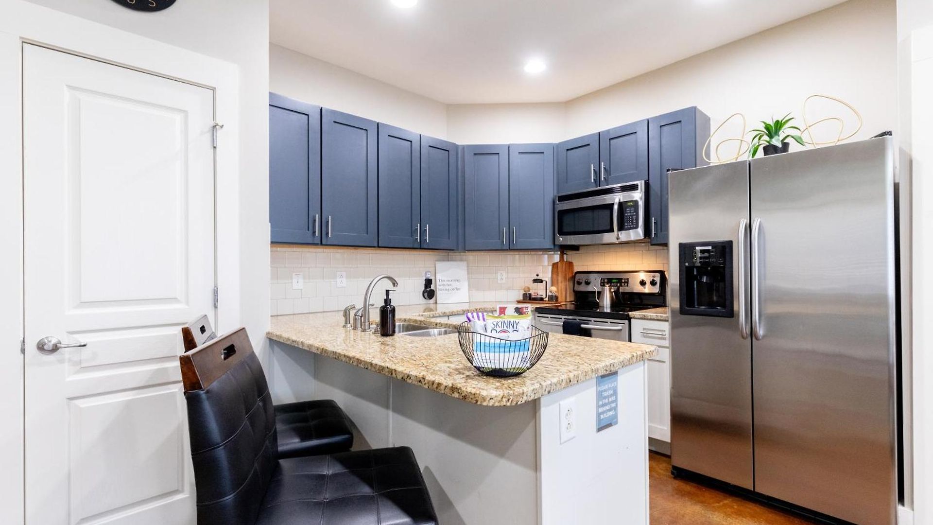 Apartment The Johnny Cash - Music Row District - Free Garage Parking - King Bed