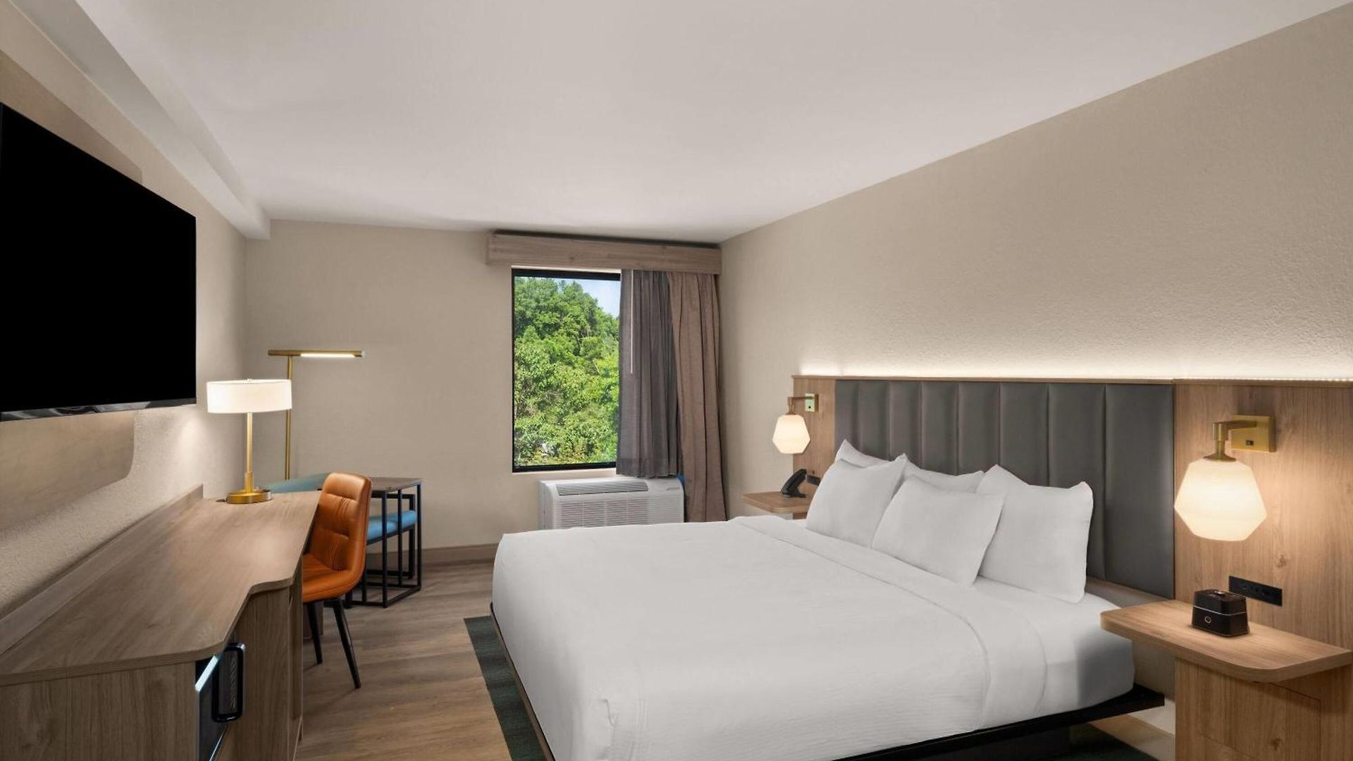 La Quinta By Wyndham Airport/opryland Hotel 3*