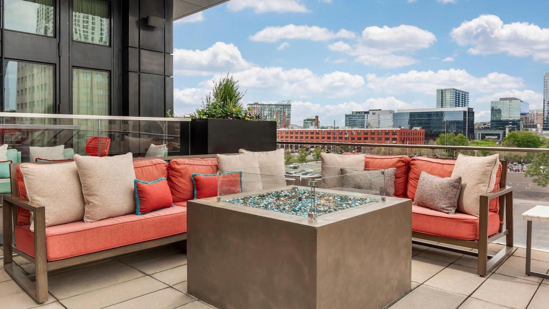 Hotel Cambria Downtown Nashville