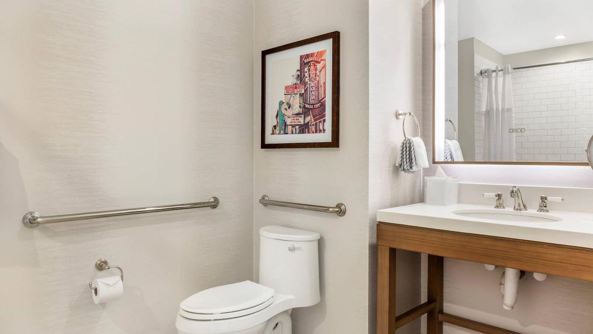 Cambria Downtown Hotel