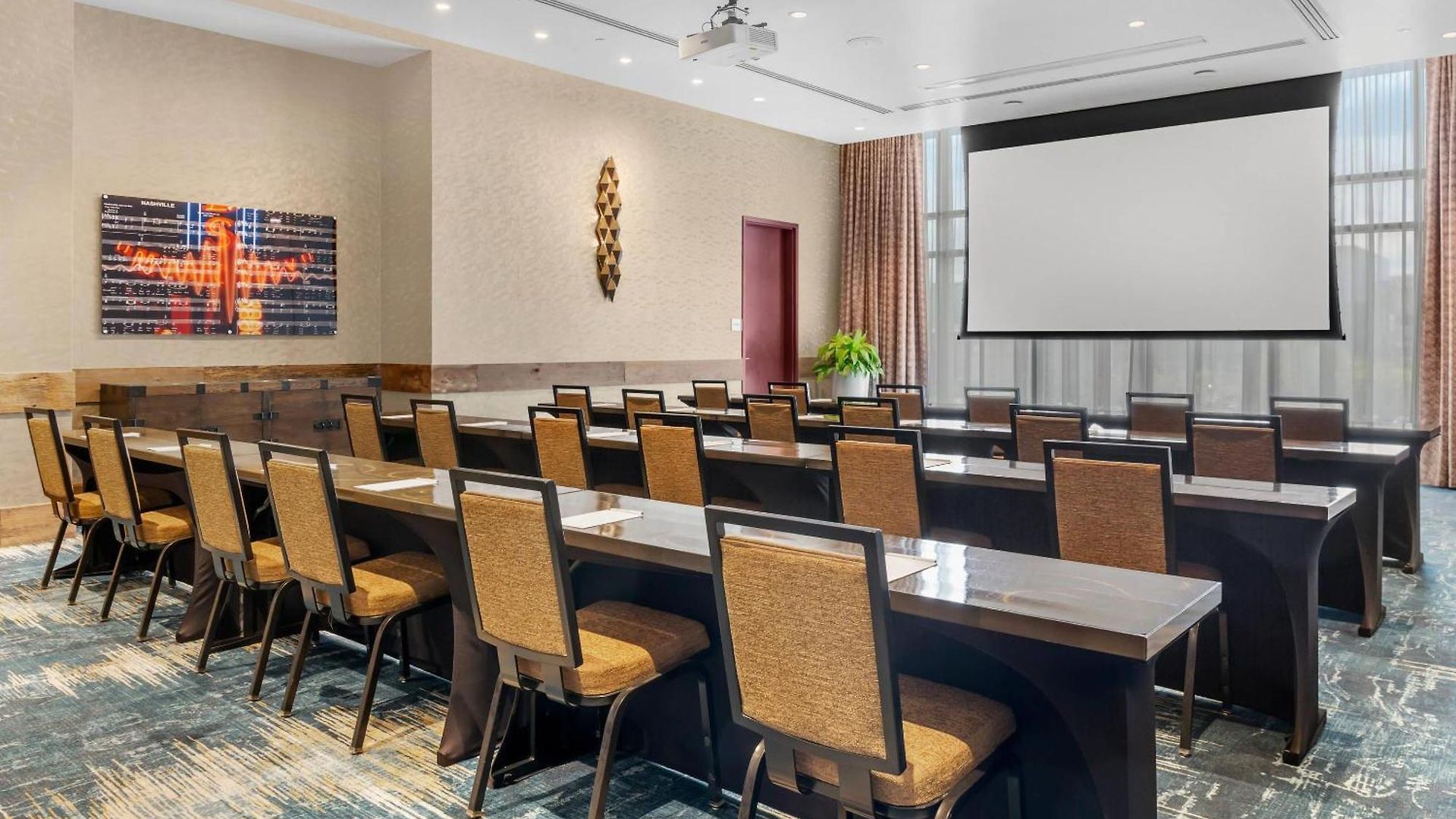 Hotel Cambria Downtown 4*