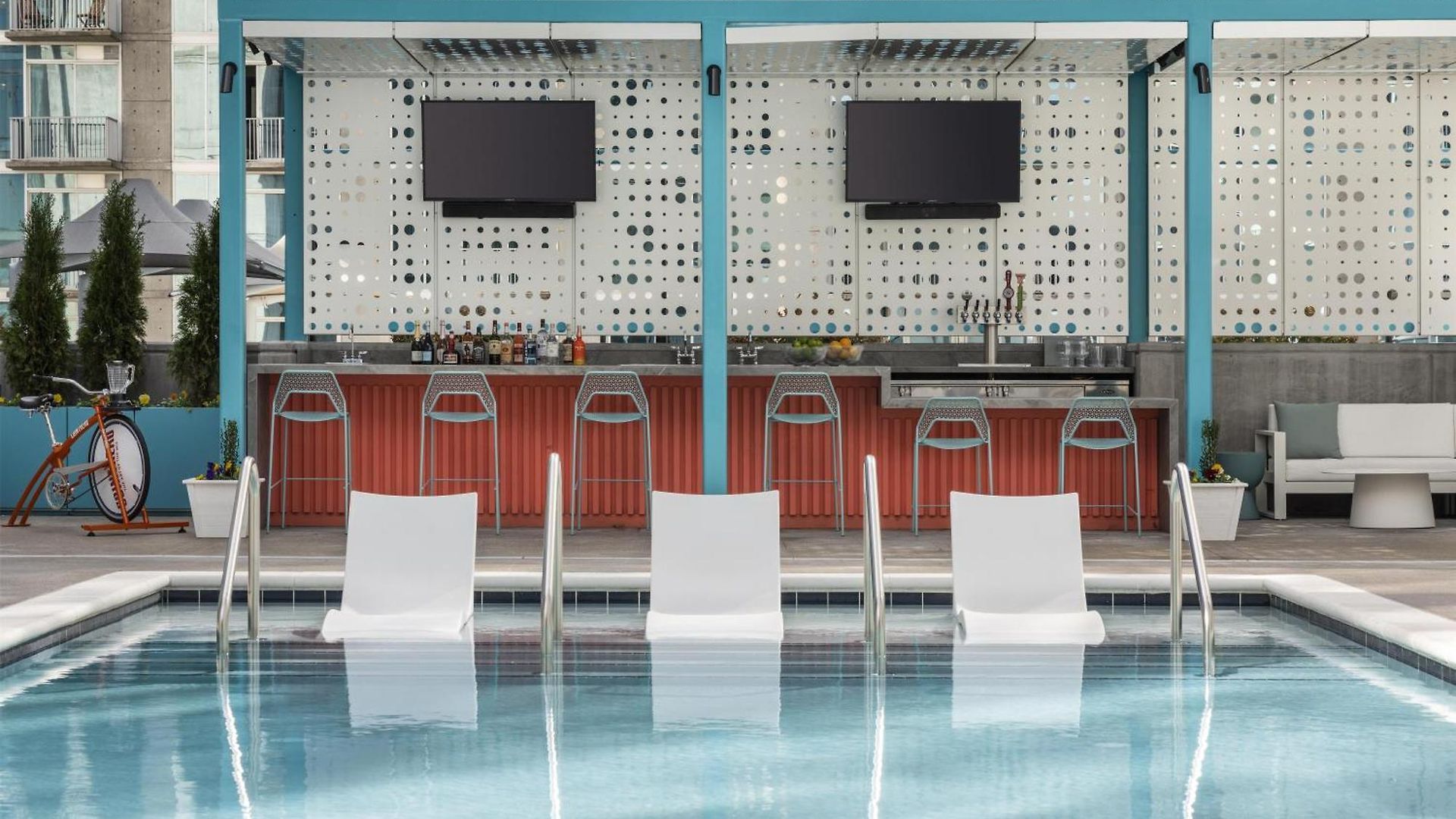 Hyatt Centric Downtown 4*