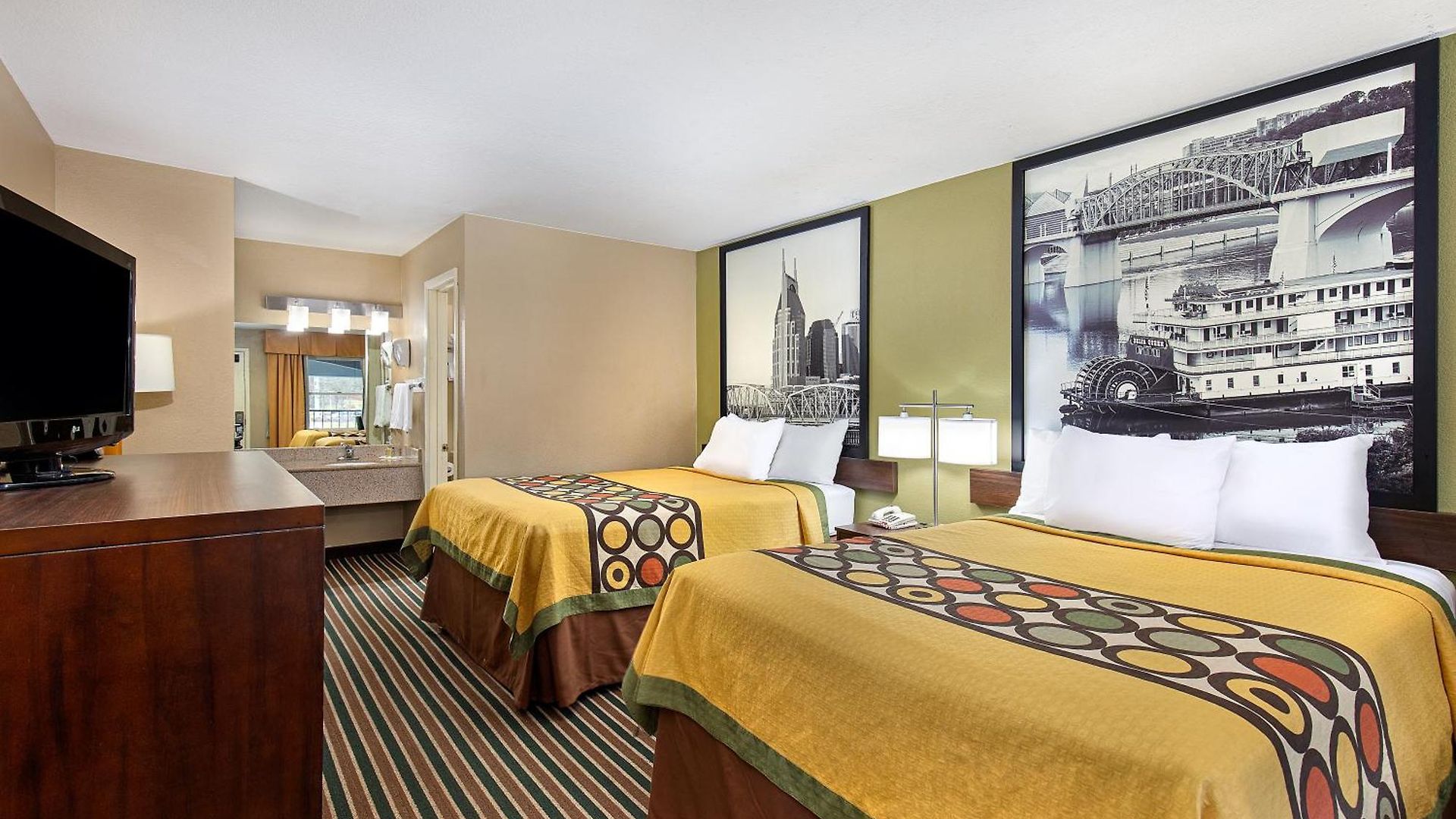 Super 8 By Wyndham West Hotel 2*