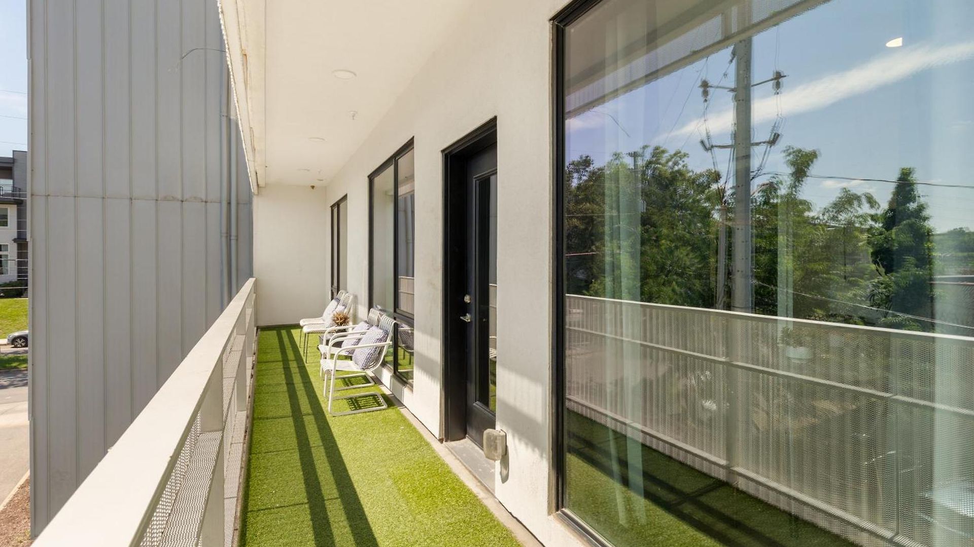 Gulch With Pool Gym Private Patio & Garage Nashville