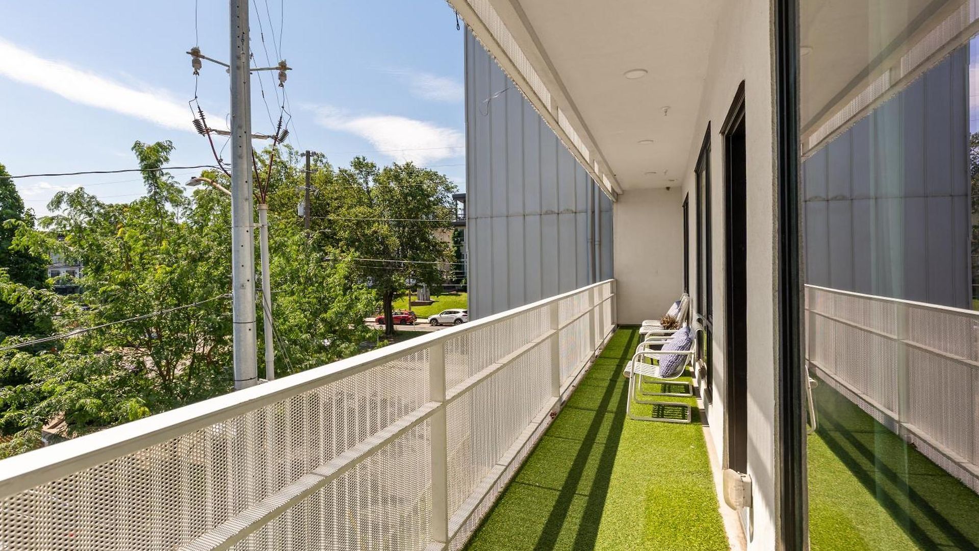 Gulch With Pool Gym Private Patio & Garage