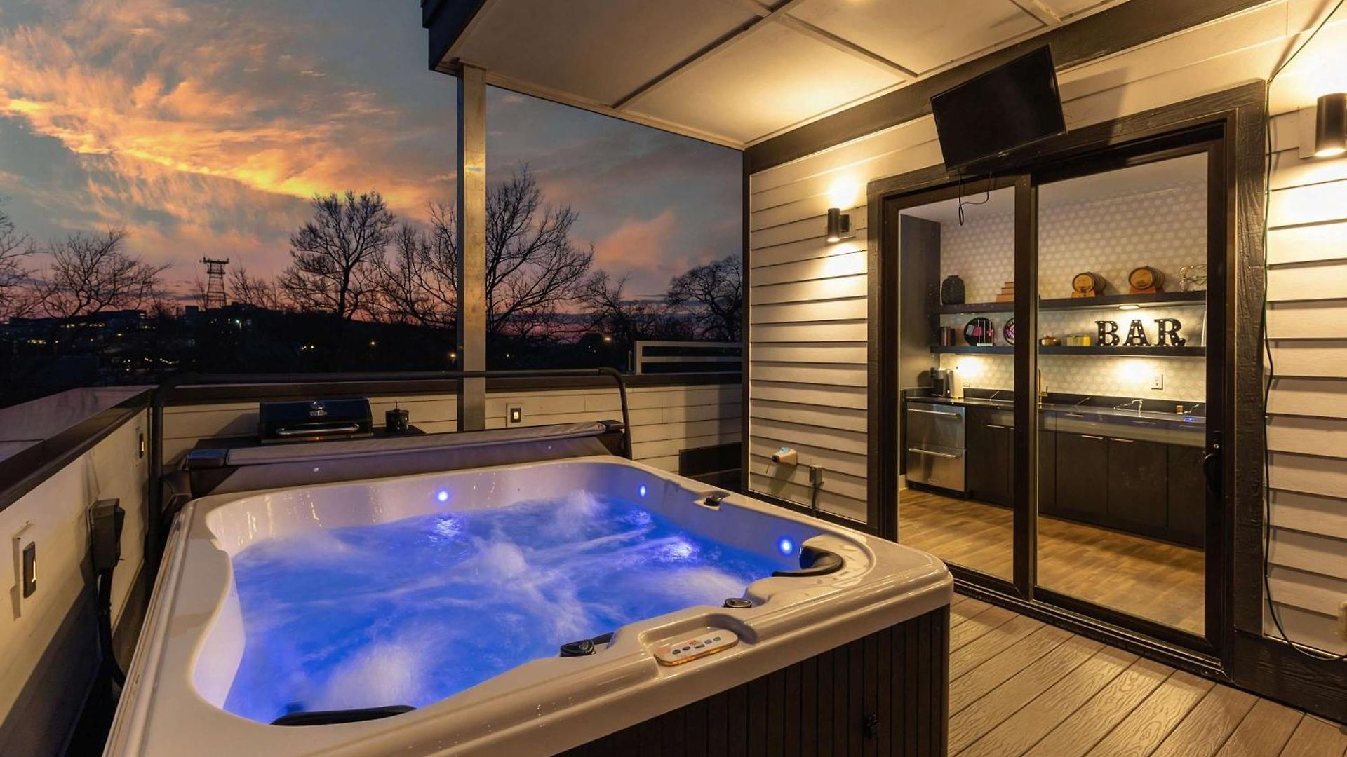 Holiday home Luxury Retreat: Rooftop Hot Tub Double Deck & Game Nashville