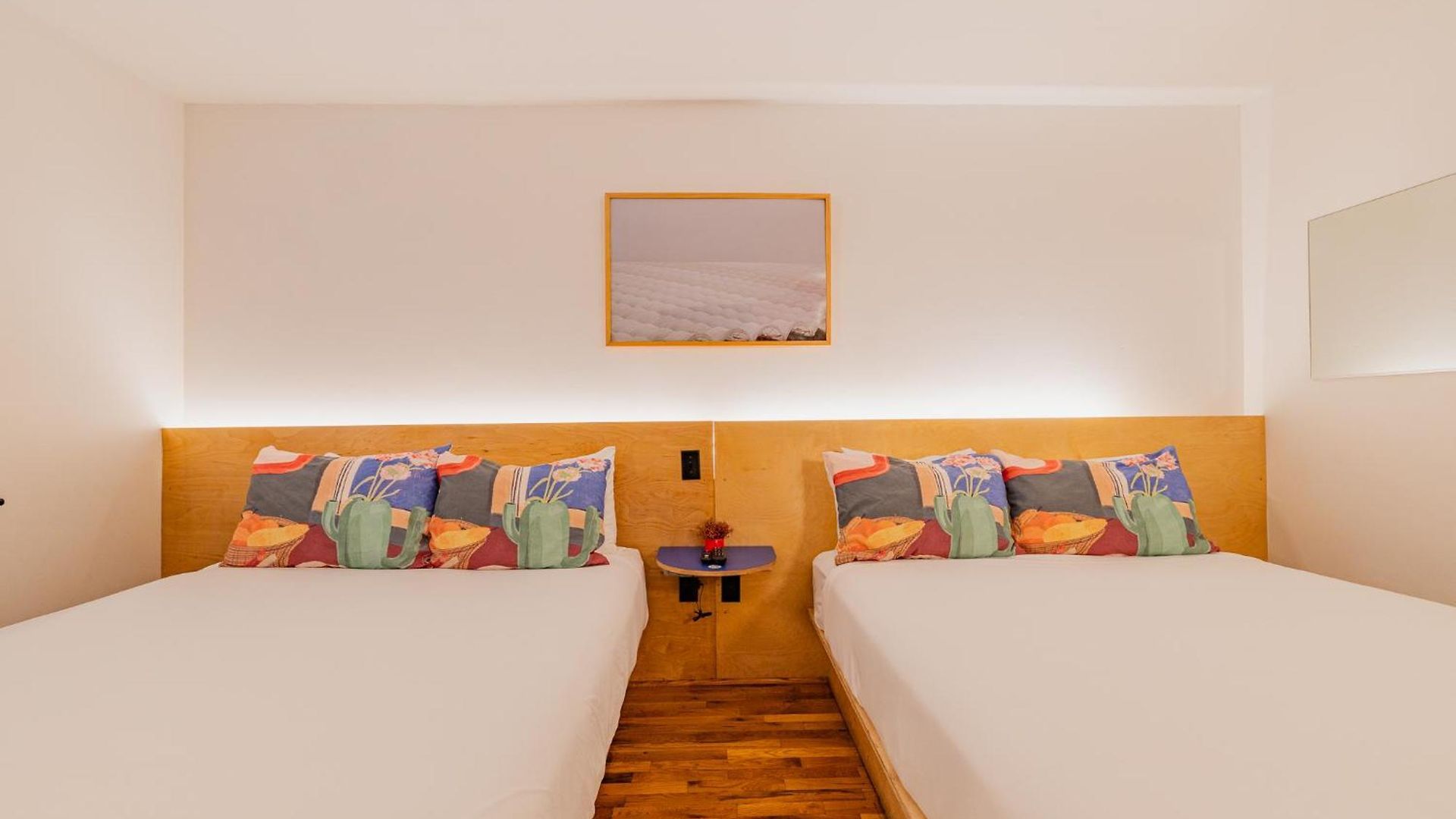 The Iris Hotel 2*