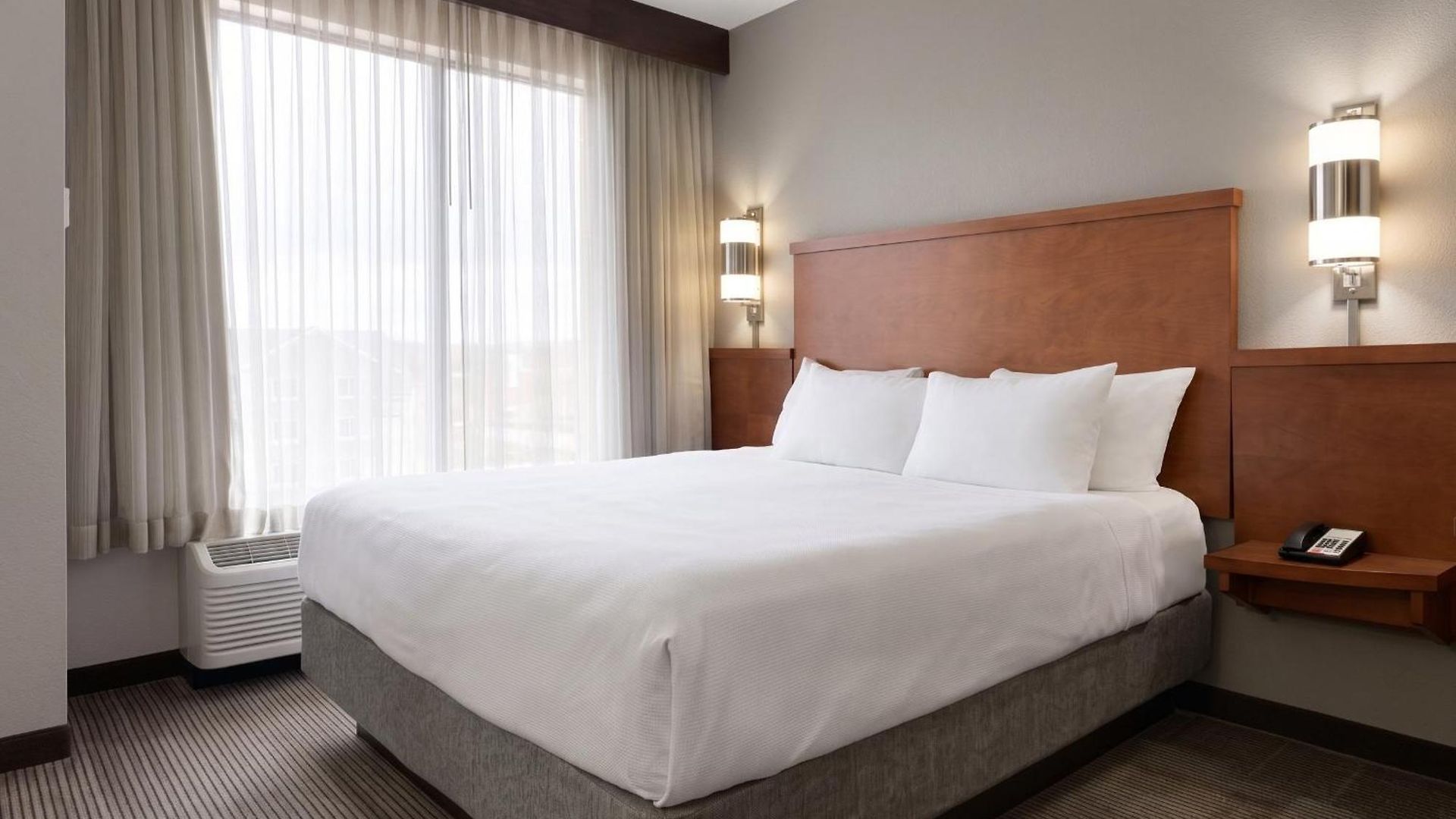 Bna Suites Hotel