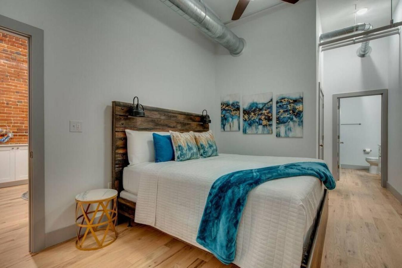 The Majestic Lofts Apartment *