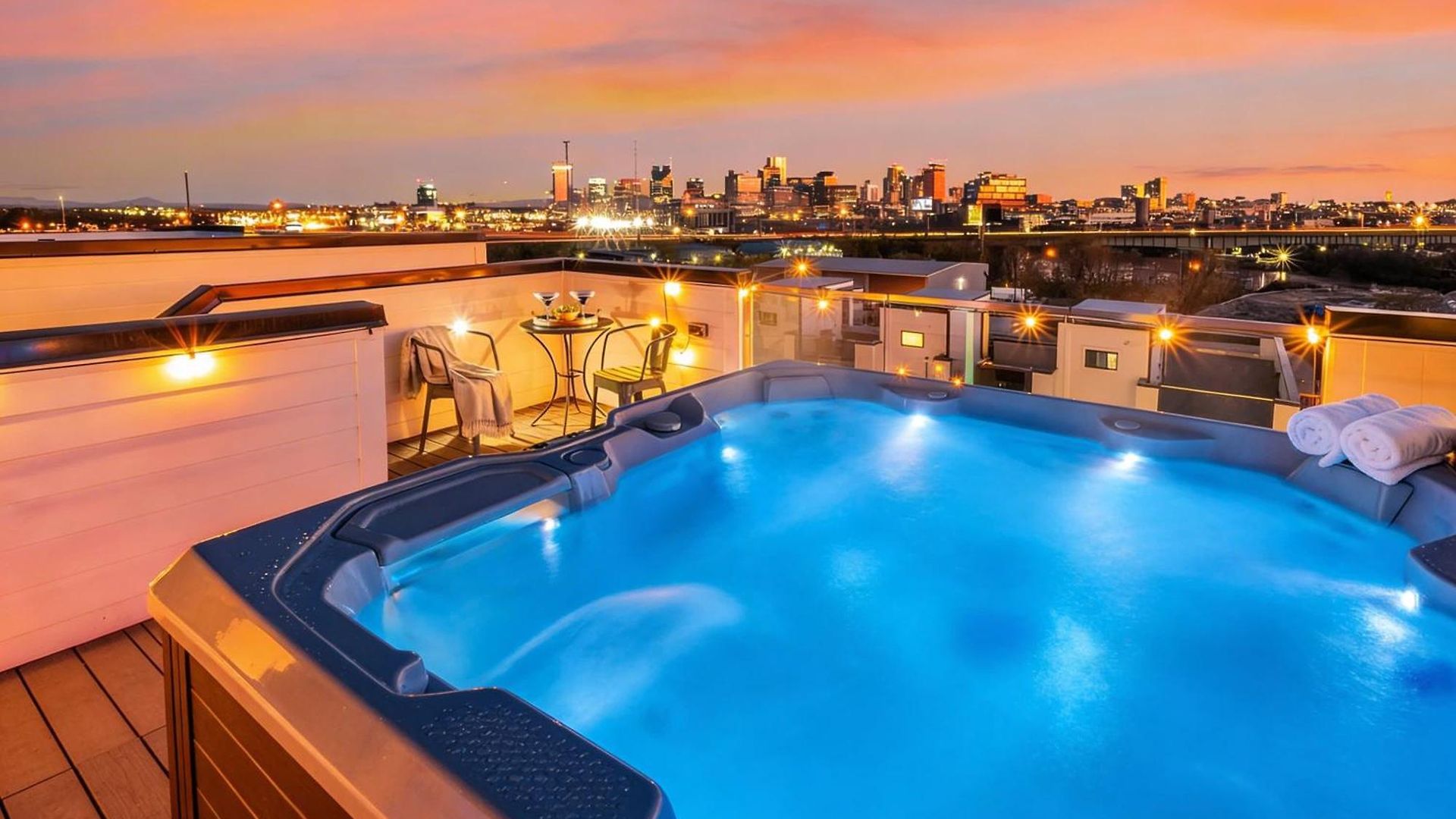 New Nash Eras - 15 Beds - Hot Tub On Rooftop Deck Nashville