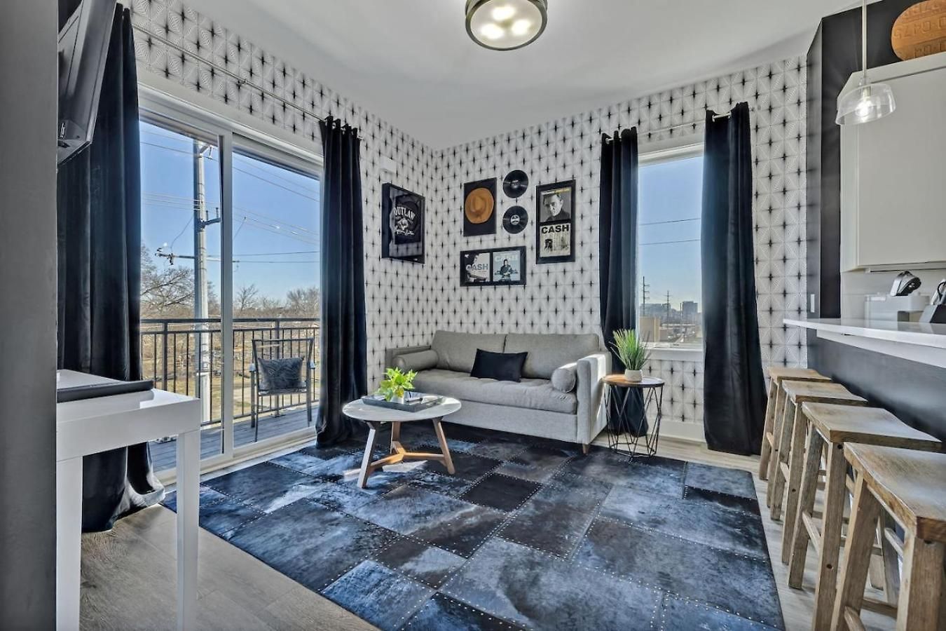 The Outlaw In Downtown By Nautical Holiday home