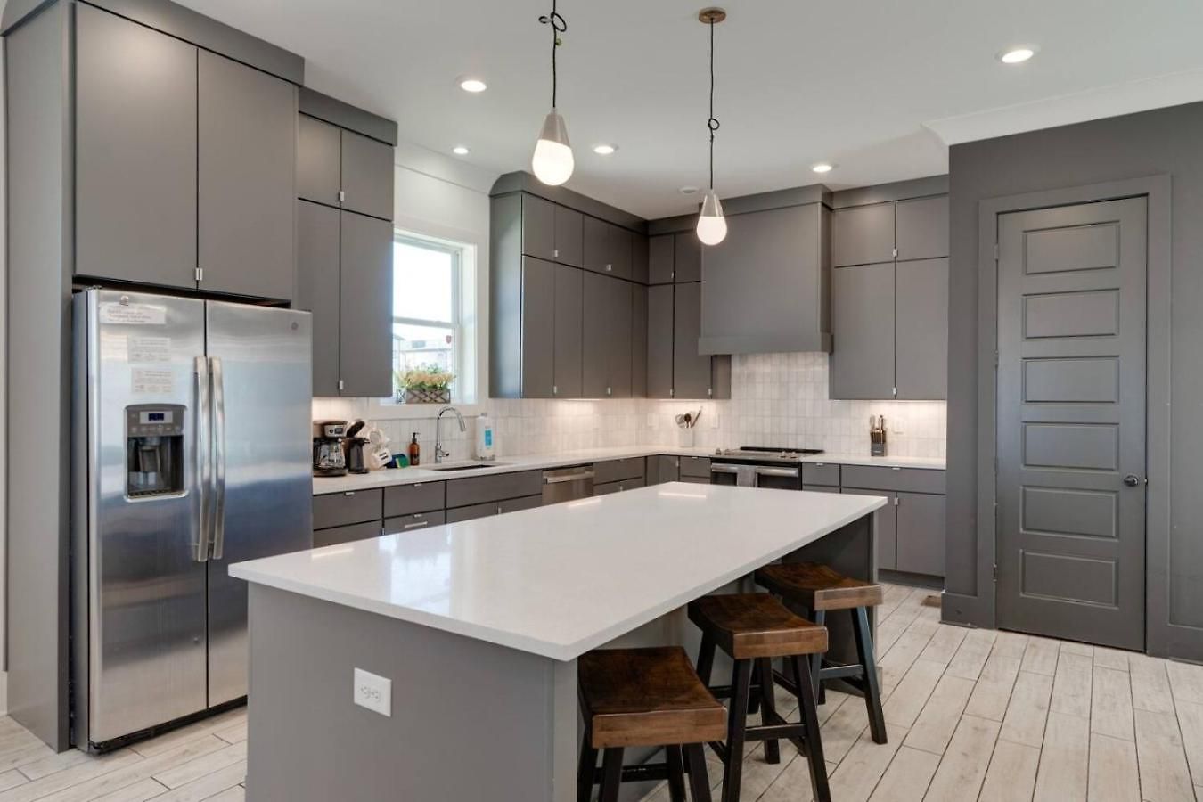 Mural The Gulch Townhome Near Broadway | Sleeps 12 Holiday home Nashville