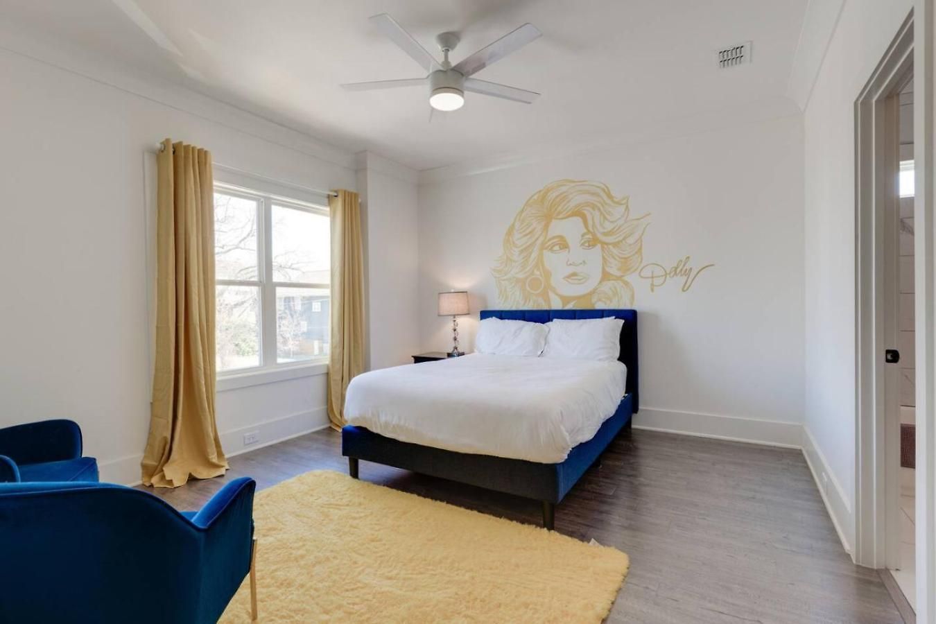 Mural The Gulch Townhome Near Broadway | Sleeps 12