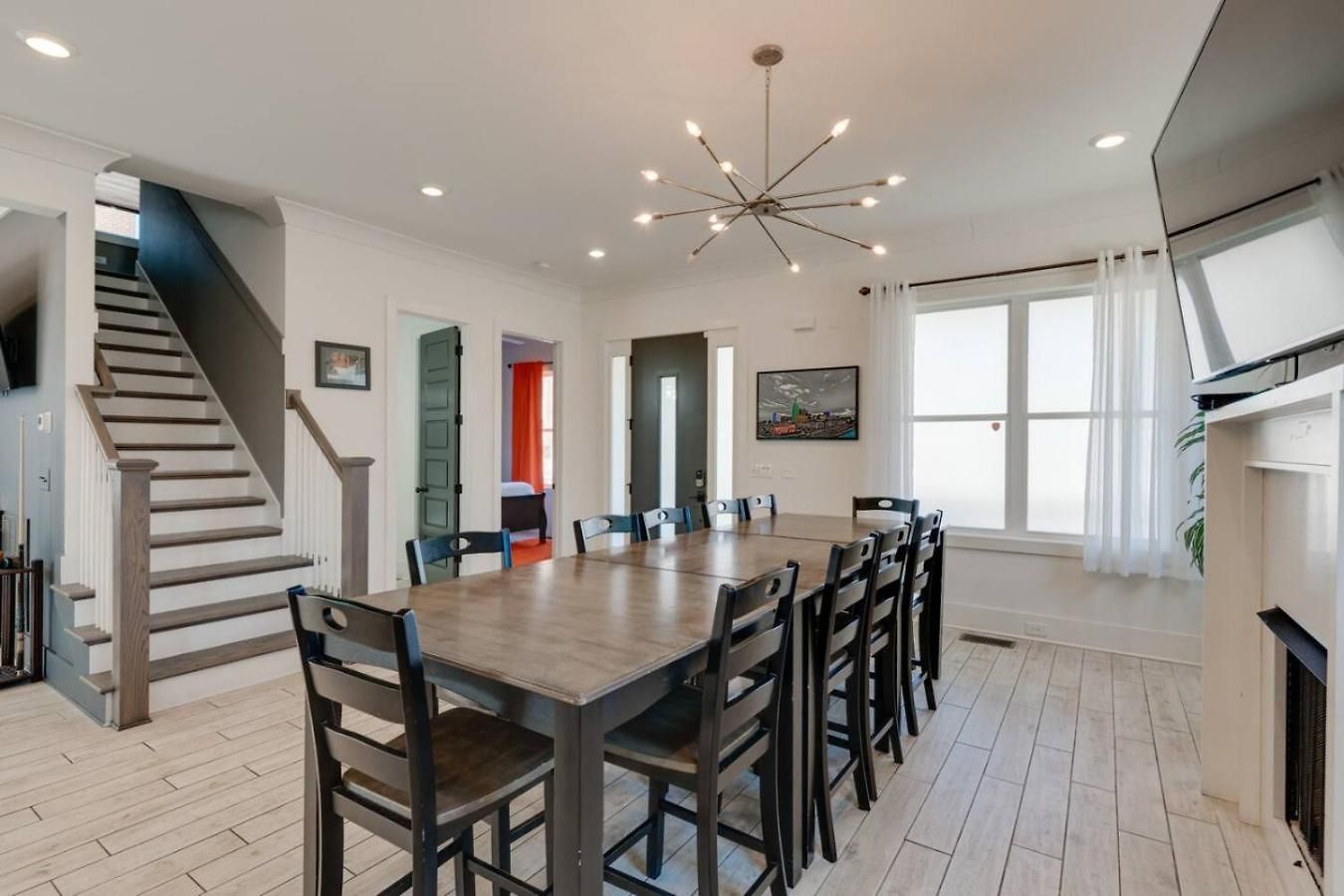 Holiday home Mural The Gulch Townhome Near Broadway | Sleeps 12