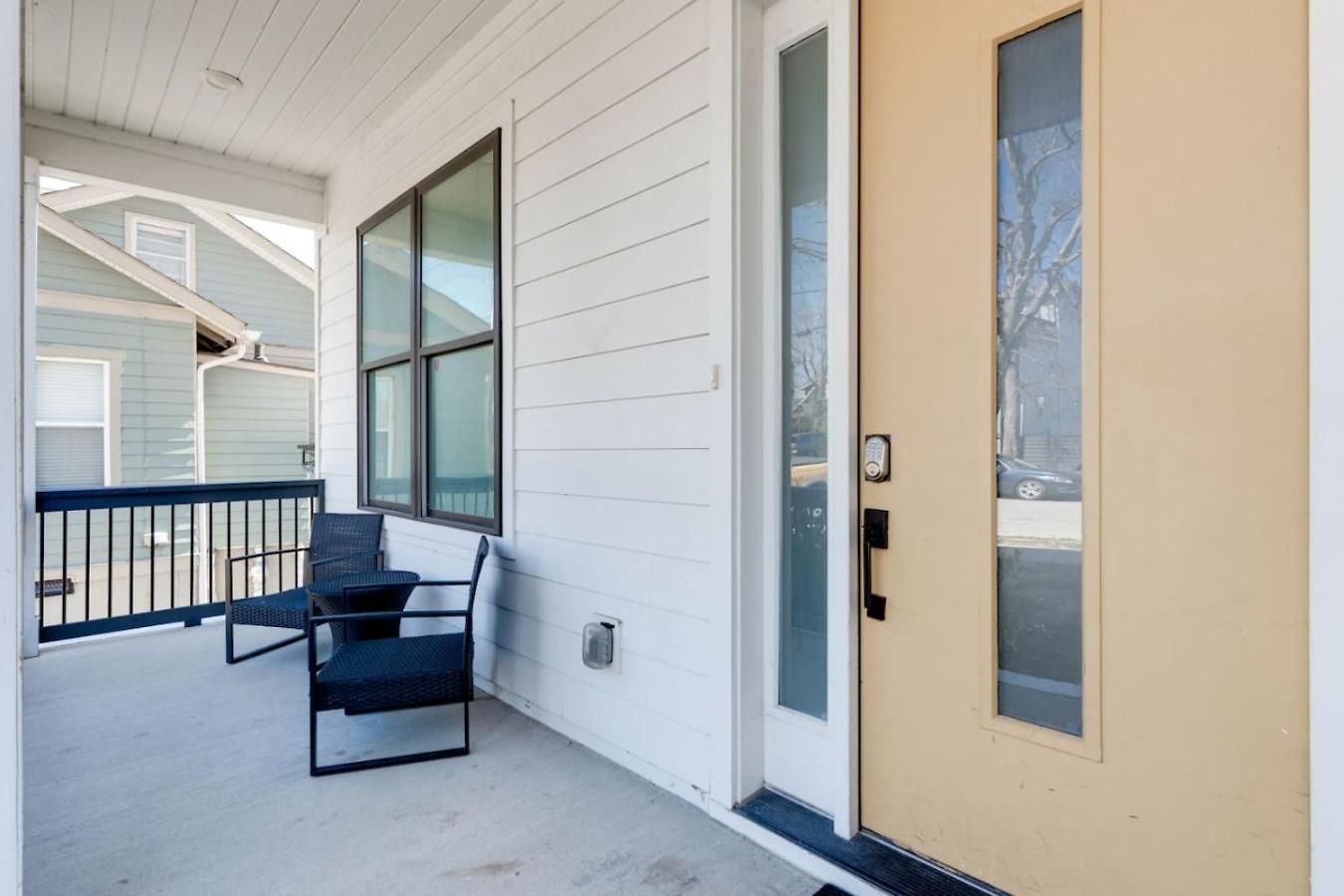 Mural The Gulch Townhome Near Broadway | Sleeps 12 *