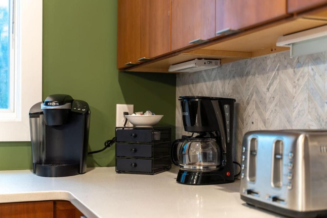 Luxury Townhome! Rooftop-game Room! Near Broadway! Holiday home