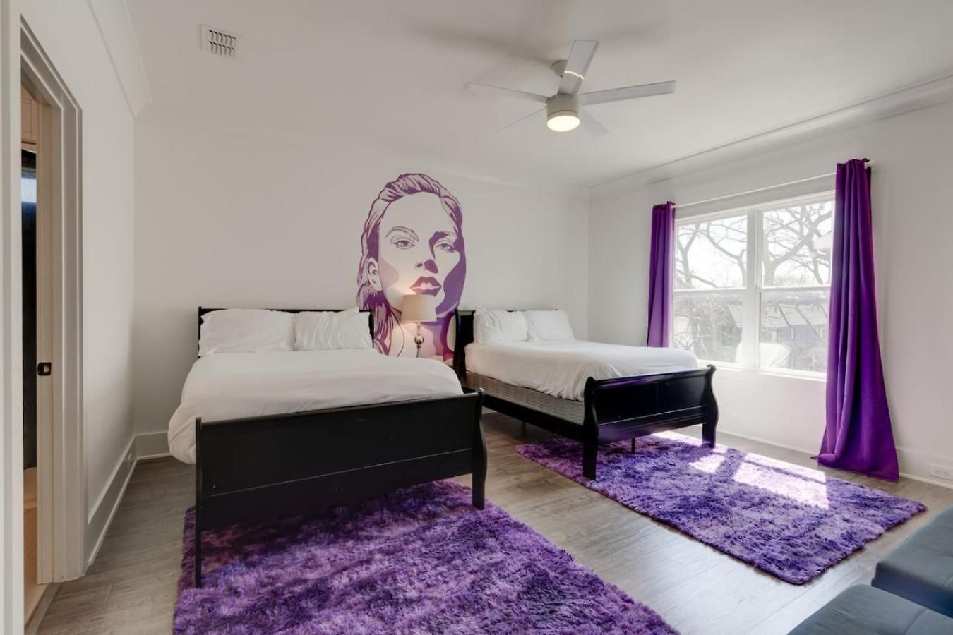 Holiday home Mural The Gulch Townhome Near Broadway | Sleeps 12 *