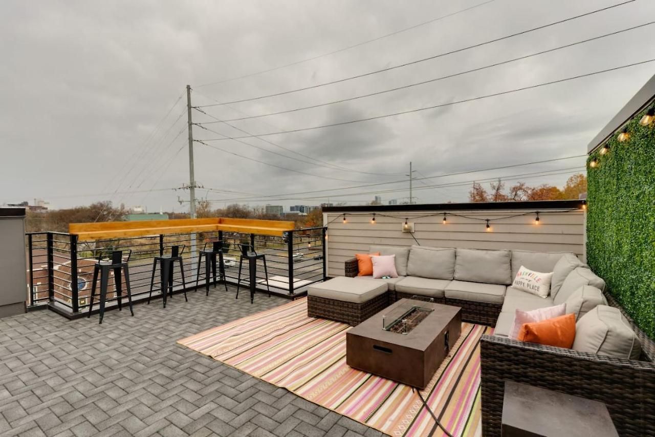 Holiday home Luxury Townhome! Rooftop-game Room! Near Broadway!