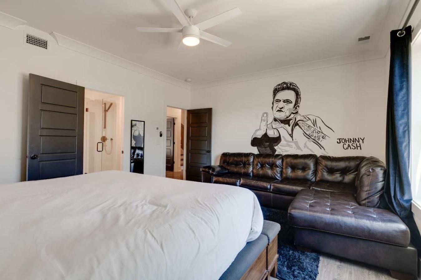Mural The Gulch Townhome Near Broadway | Sleeps 12 *