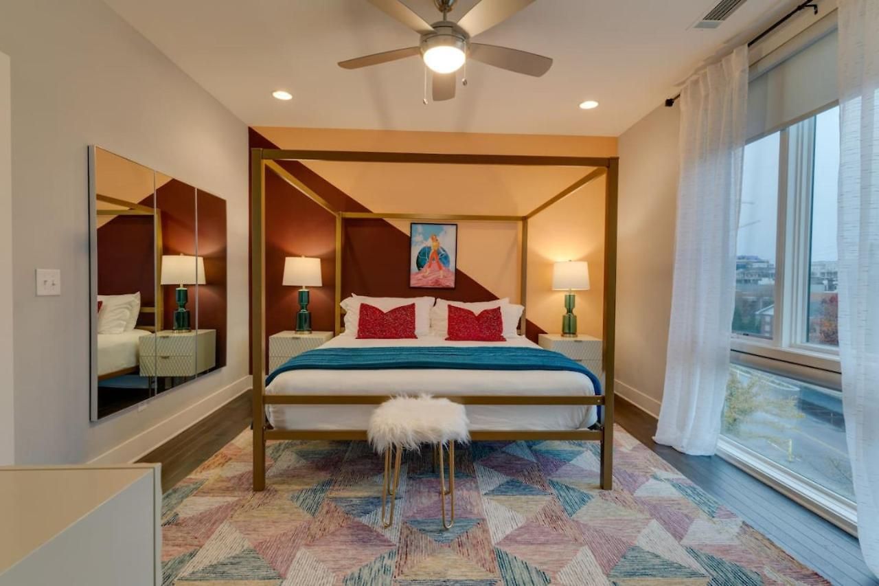 Luxury Townhome! Rooftop-game Room! Near Broadway! Nashville