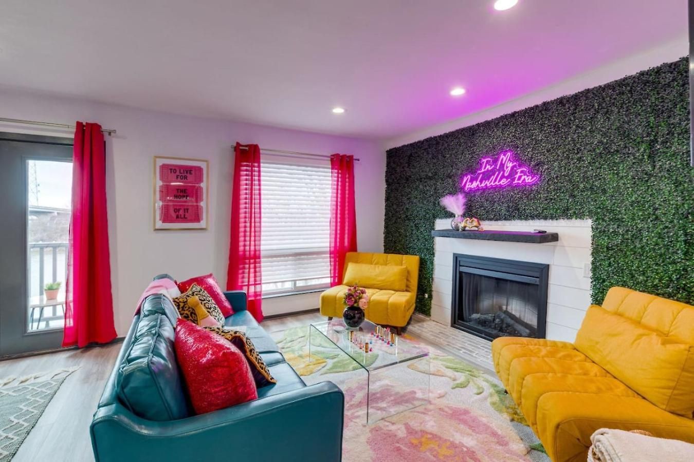 Chic Retreat, River Views And Vip Vibes