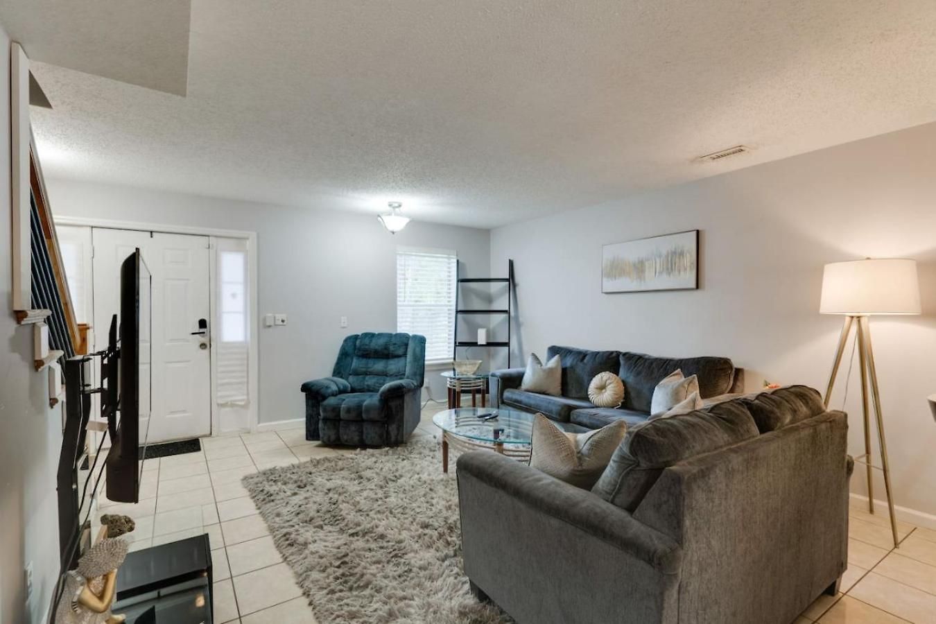 Prime Location With Balcony Near Broadway And Golf Nashville