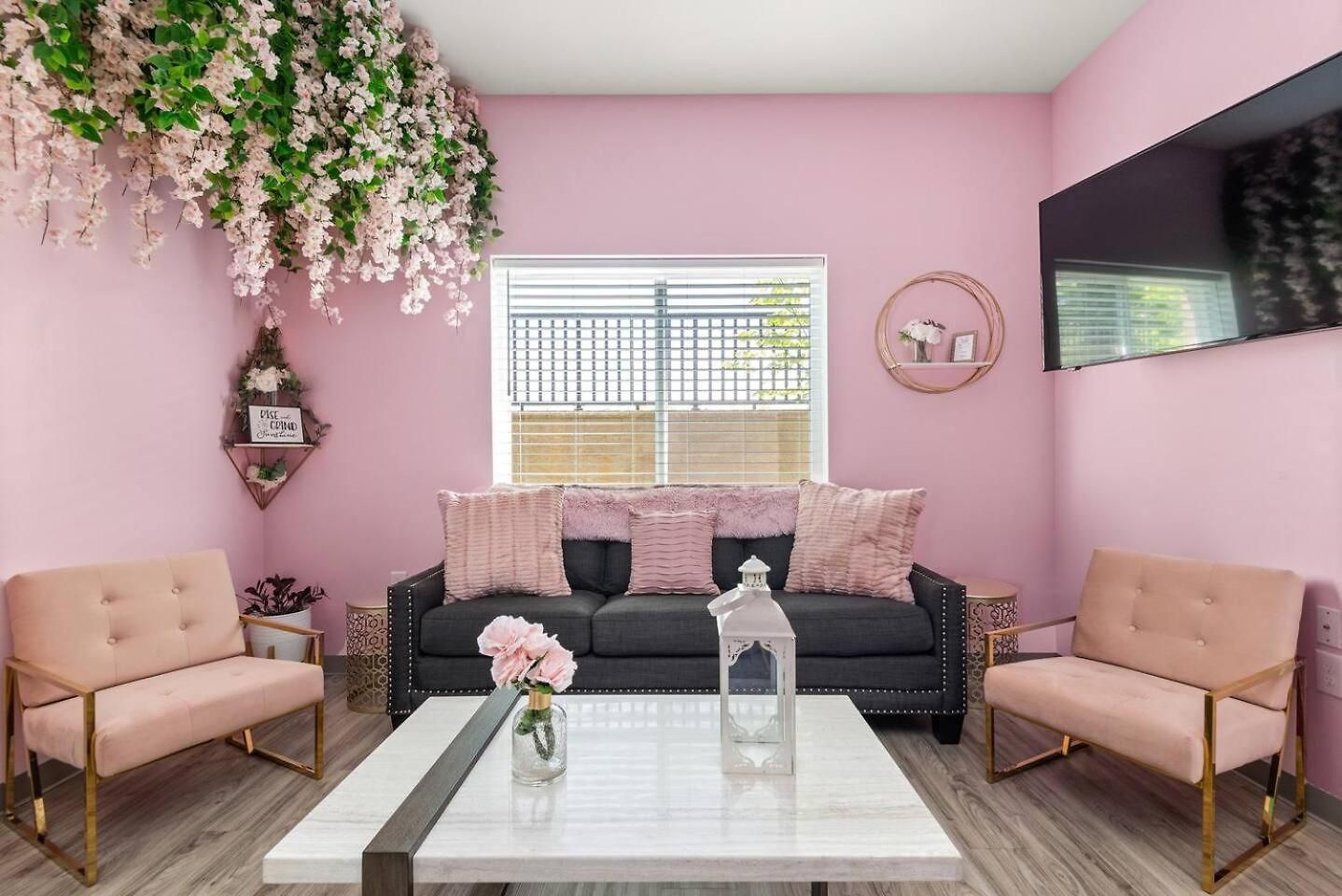 4br Condo, Sleeps 13 Near Broadway Apartment *