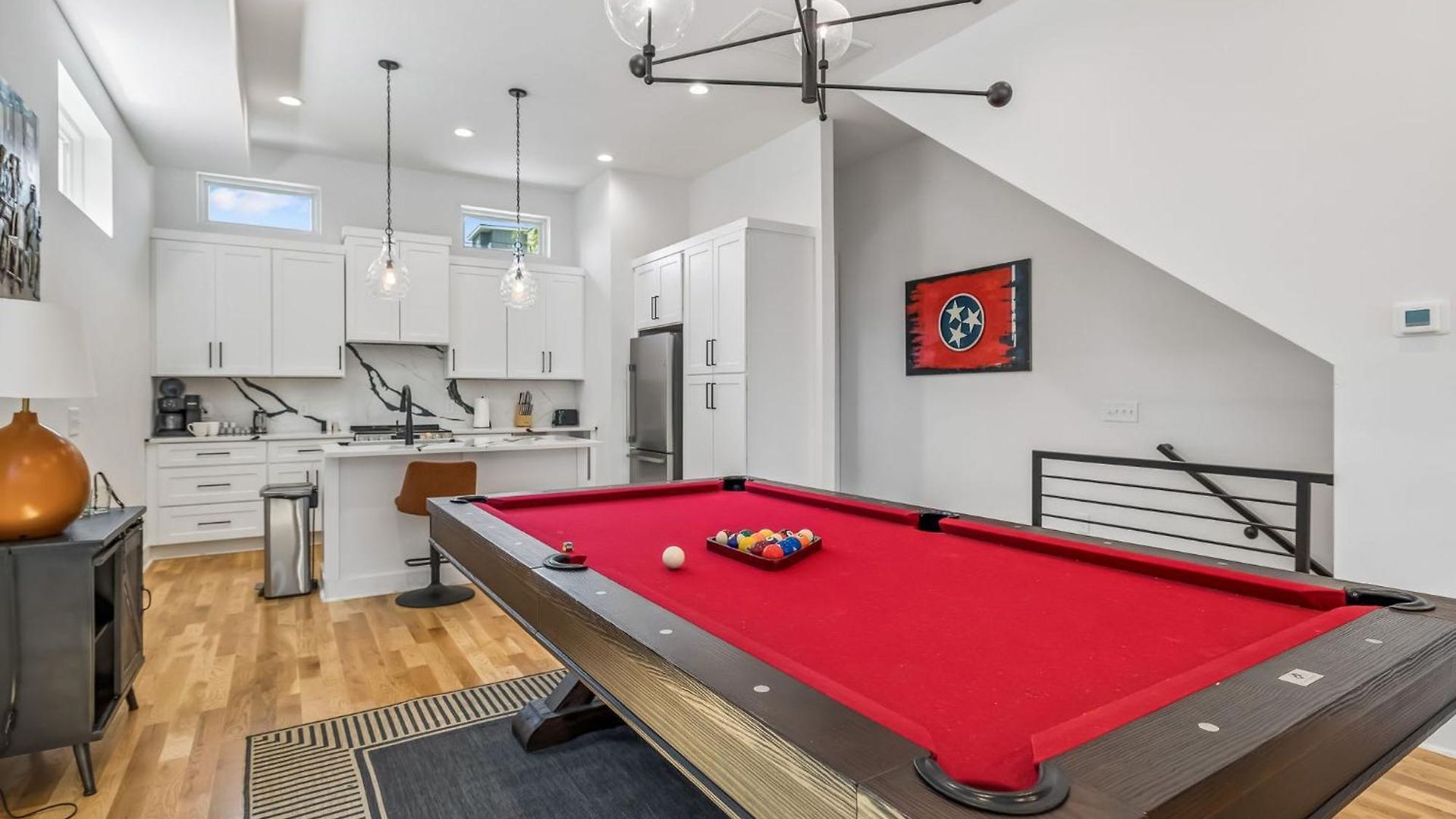 Stylish Multi-level Retreat Rooftop & Pool Table * Nashville