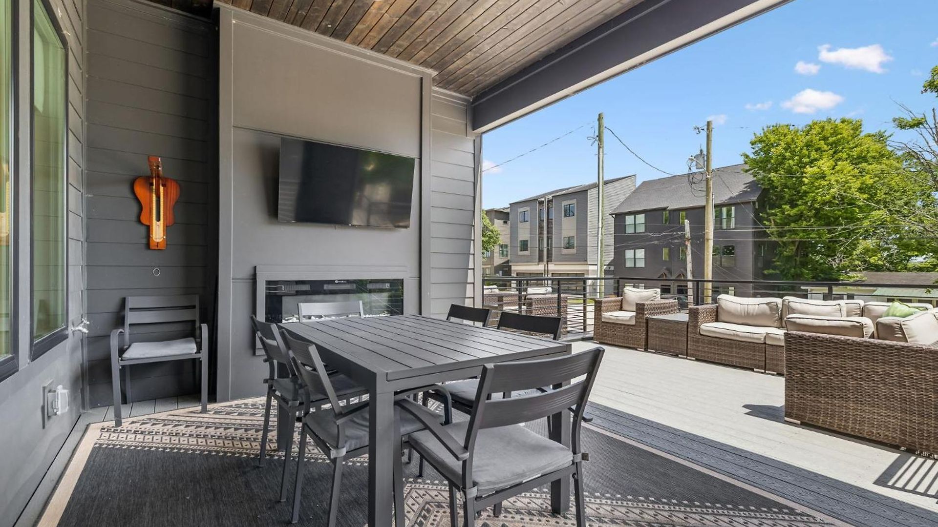 Holiday home Stylish Multi-level Retreat Rooftop & Pool Table Nashville