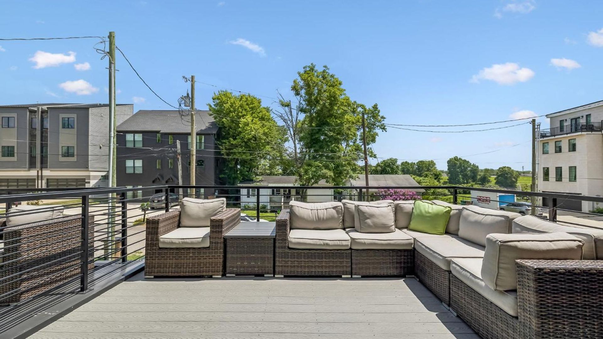 Holiday home Stylish Multi-level Retreat Rooftop & Pool Table Nashville