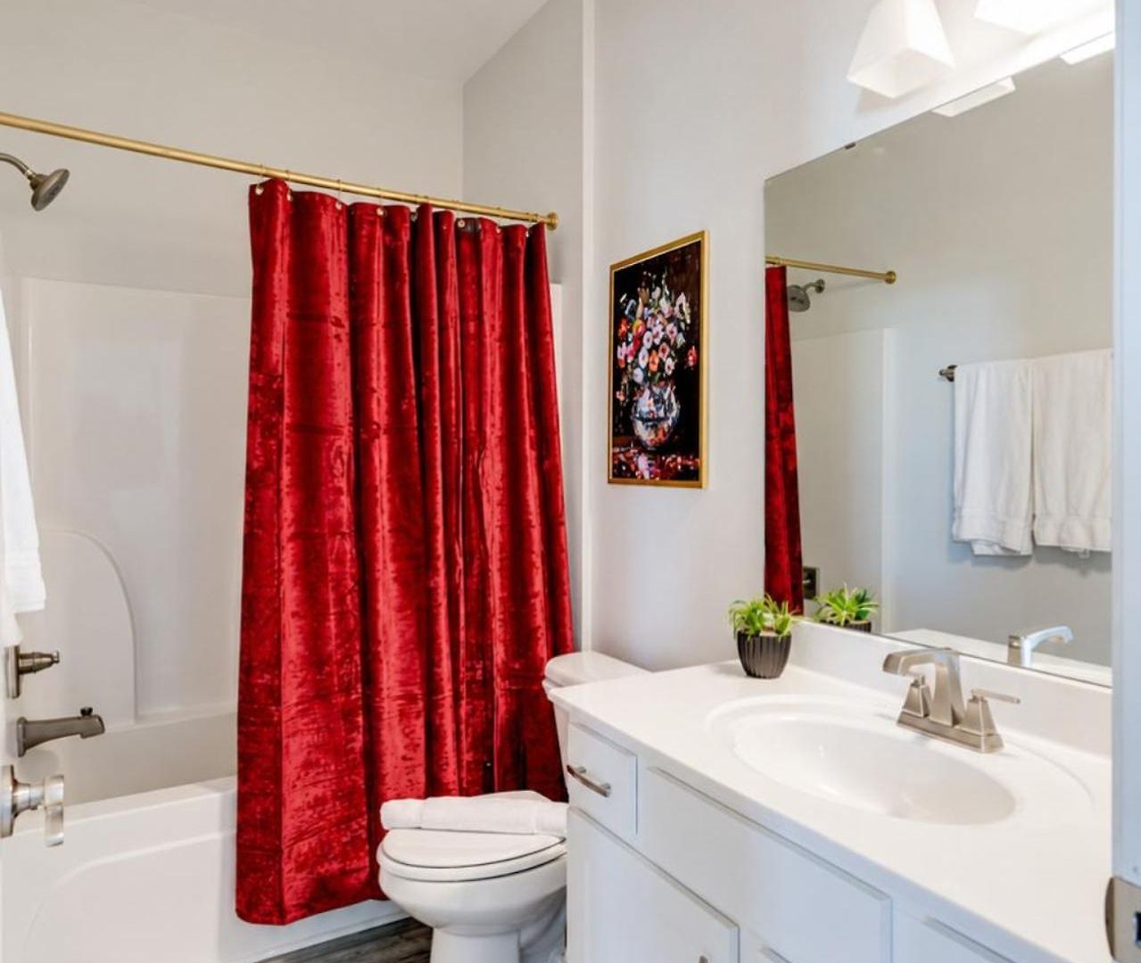 Funtastic 4 Bdr In The Nations Holiday home Nashville