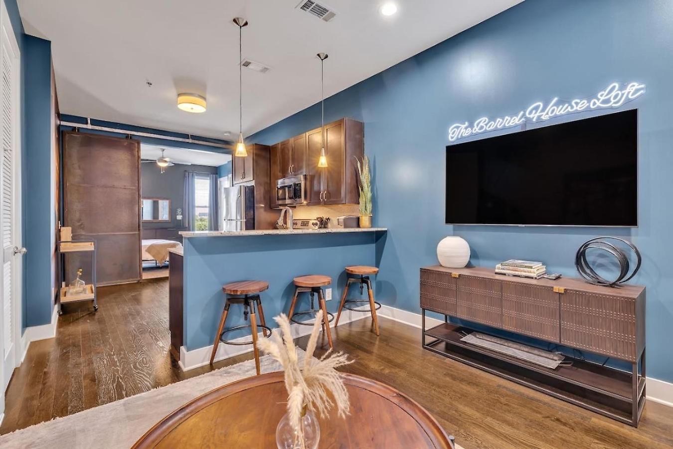 The Barrelhouse Loft In West End Near Vandy And Centennial