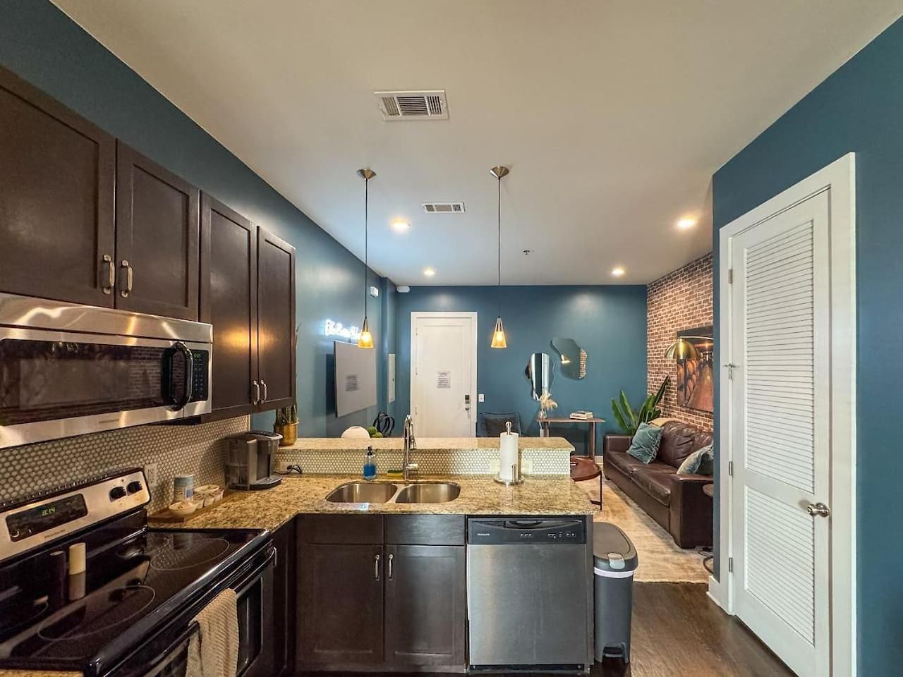 Holiday home The Barrelhouse Loft In West End Near Vandy And Centennial *