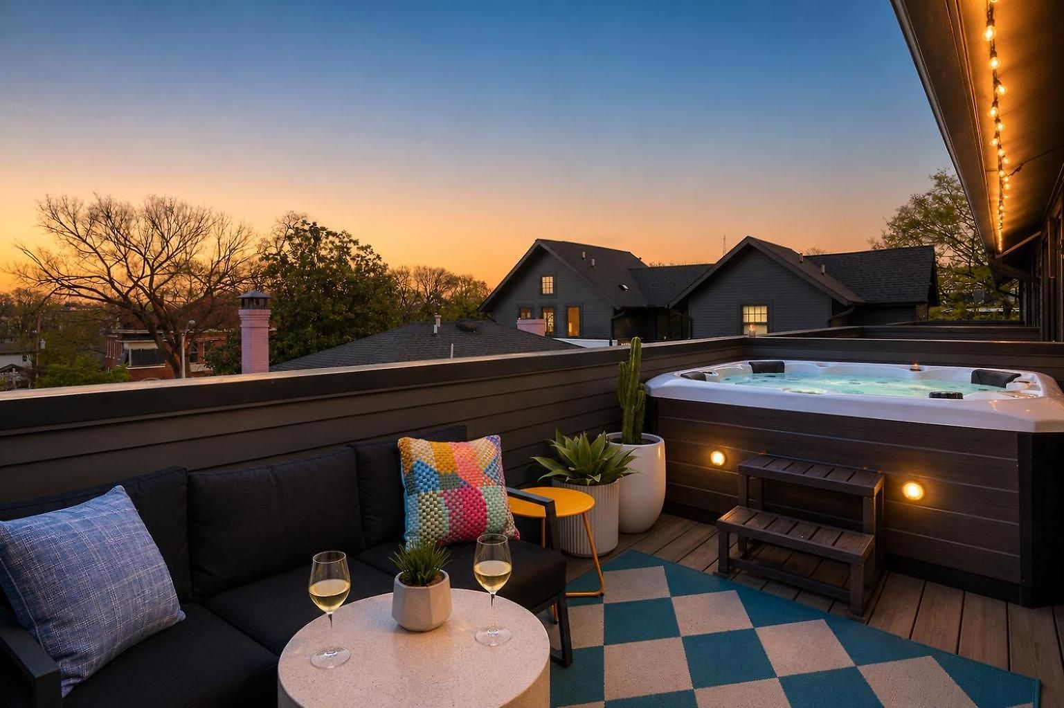 Holiday home Giddy Up Hot Tub, 4 King Suites, Near Broadway Nashville