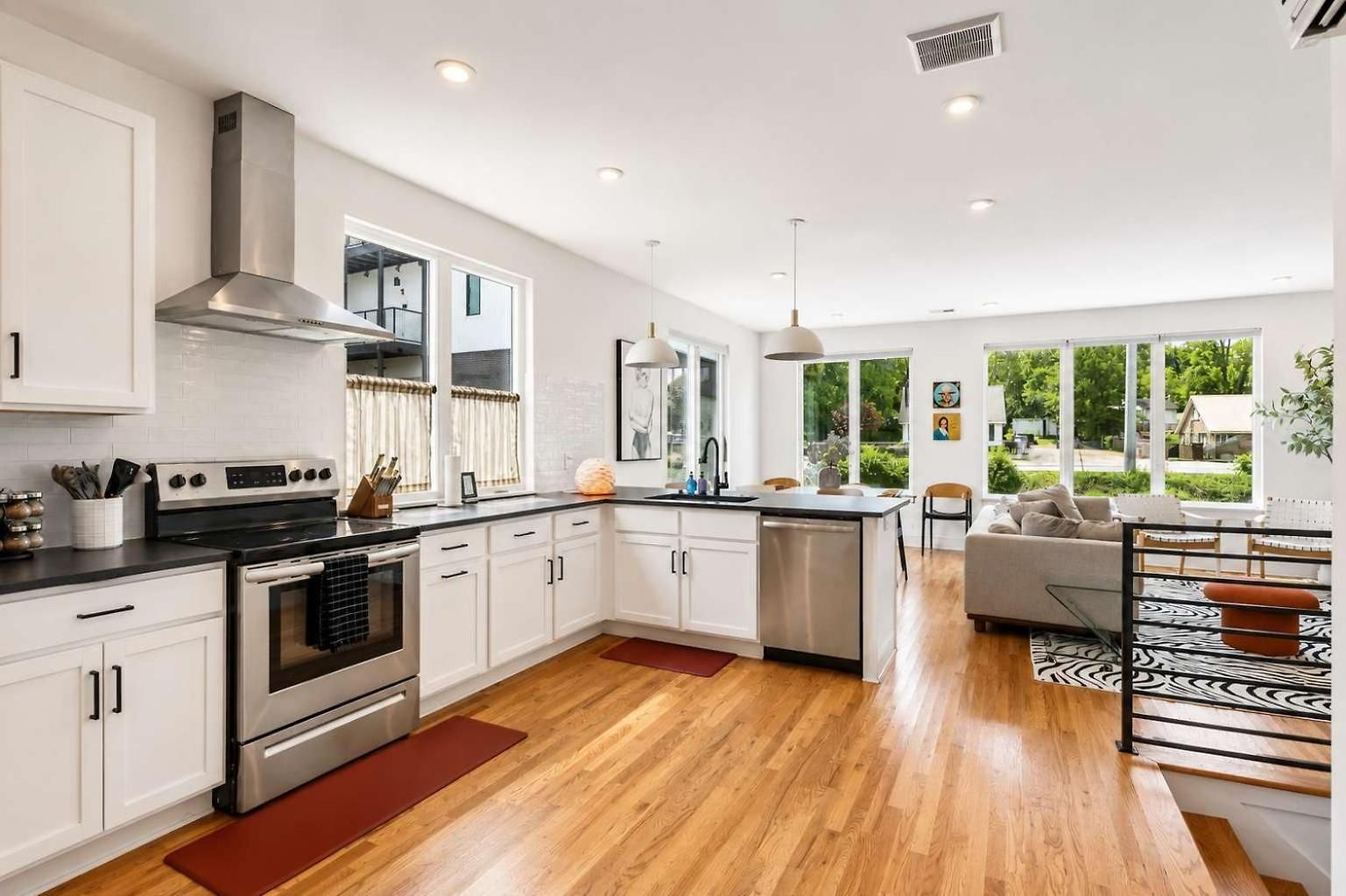 Townhouse With Rooftop & Modern Comfort * Nashville