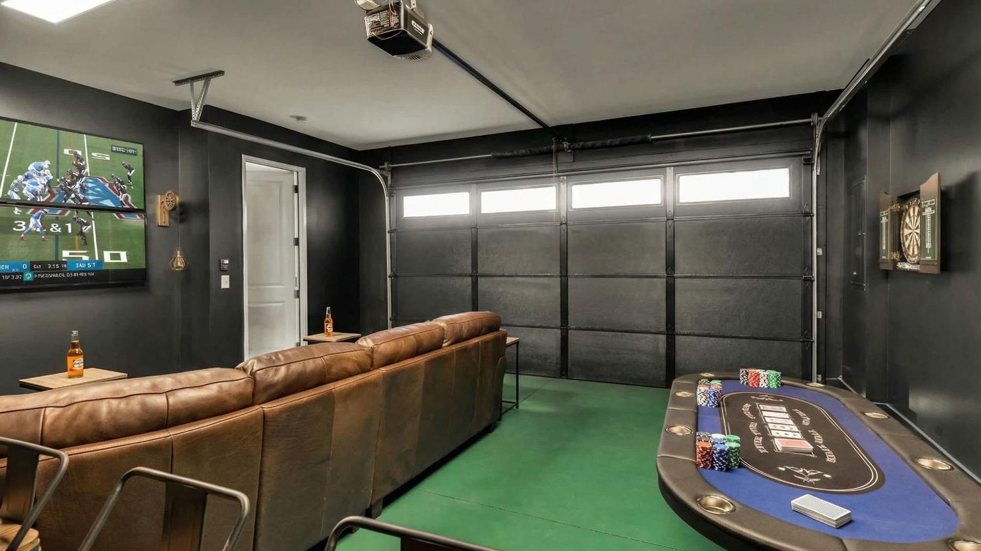 2 Hot Tubs Karaoke Game Downtown Holiday home