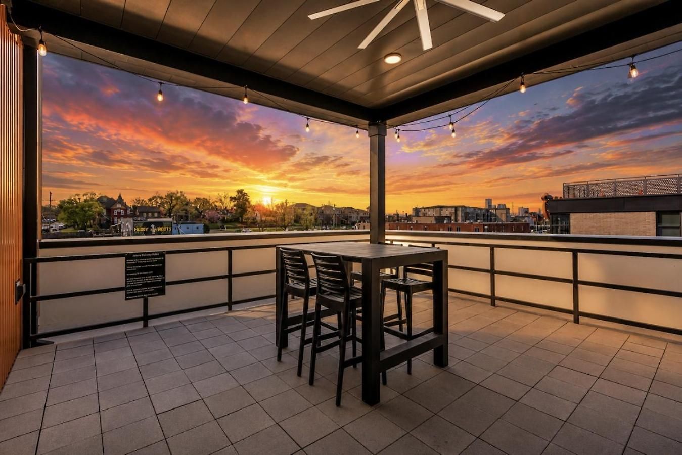 Apartment Rhinestone Cowboy 5 Min To Downtown *
