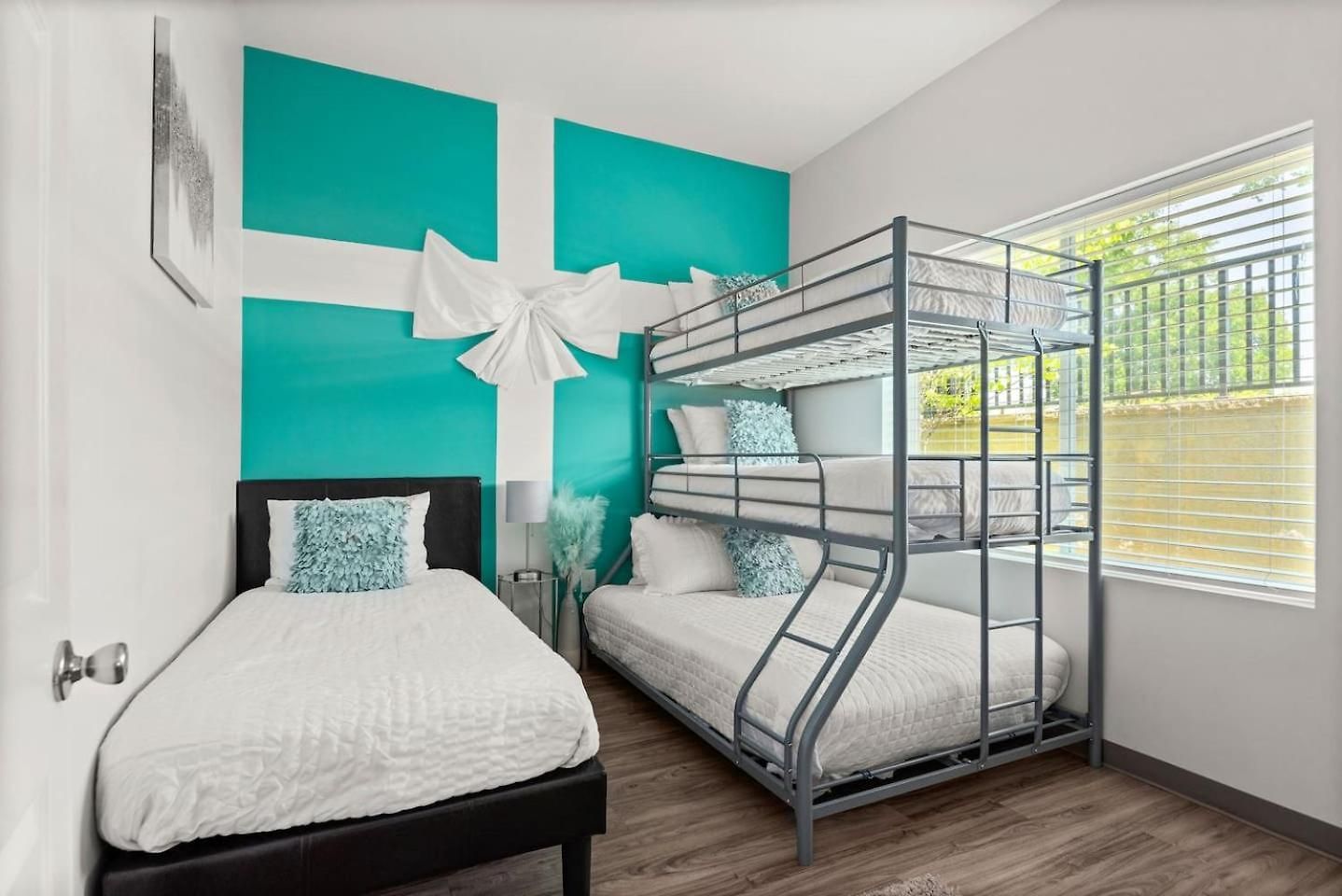 Apartment 4br Condo, Sleeps 13 Near Broadway